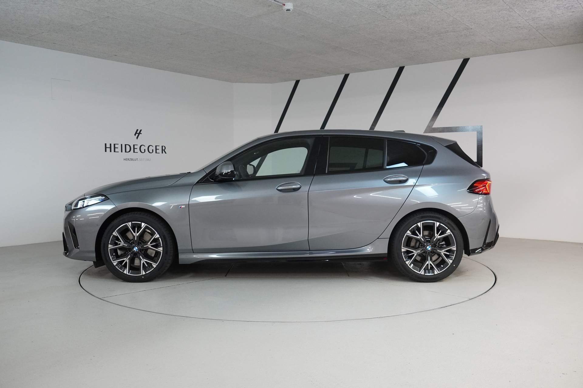 BMW 123 xDrive M Sport Steptronic-image-3