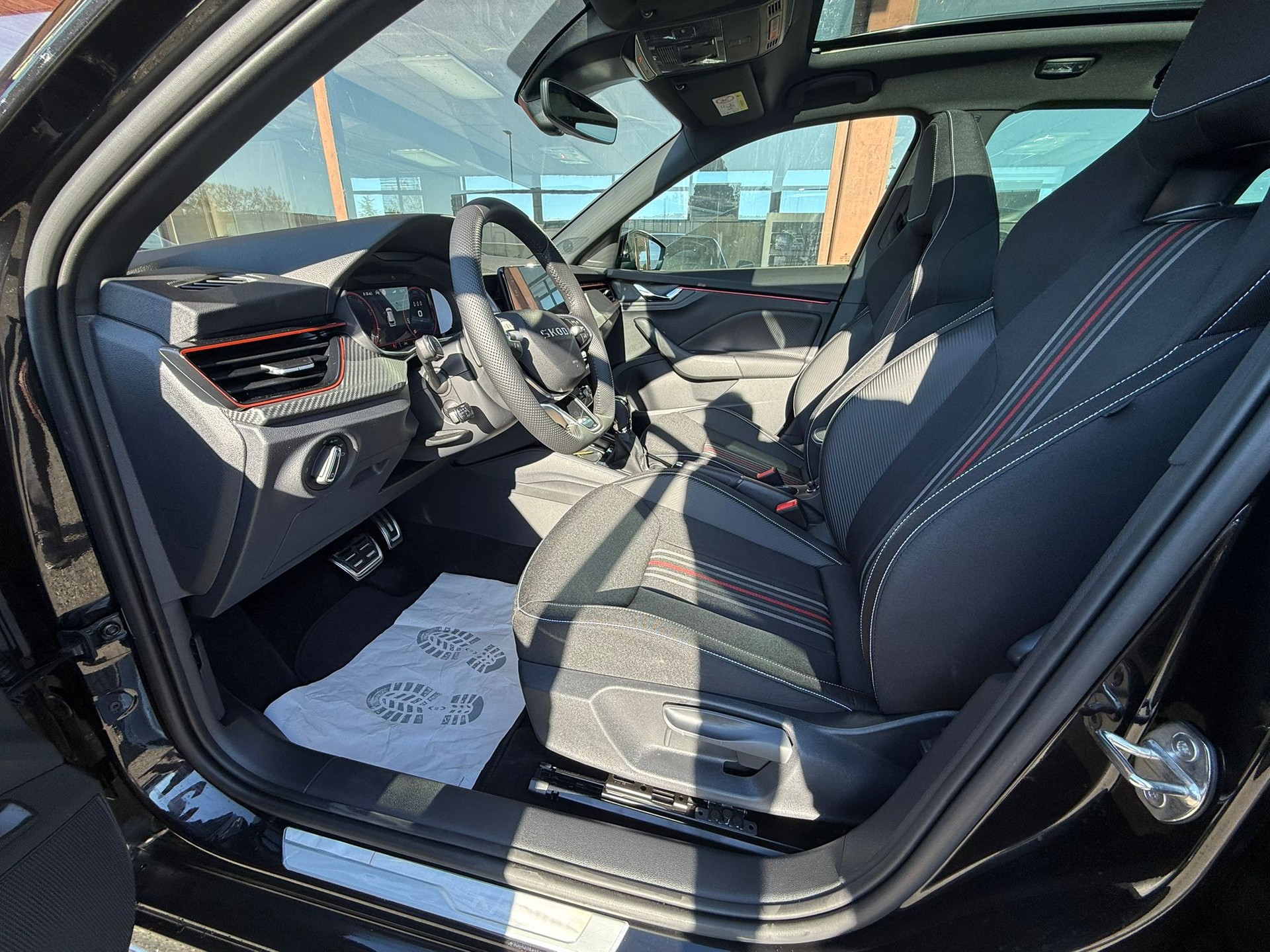 SKODA Kamiq 1.5 TSI Monte Carlo DSG-image-7