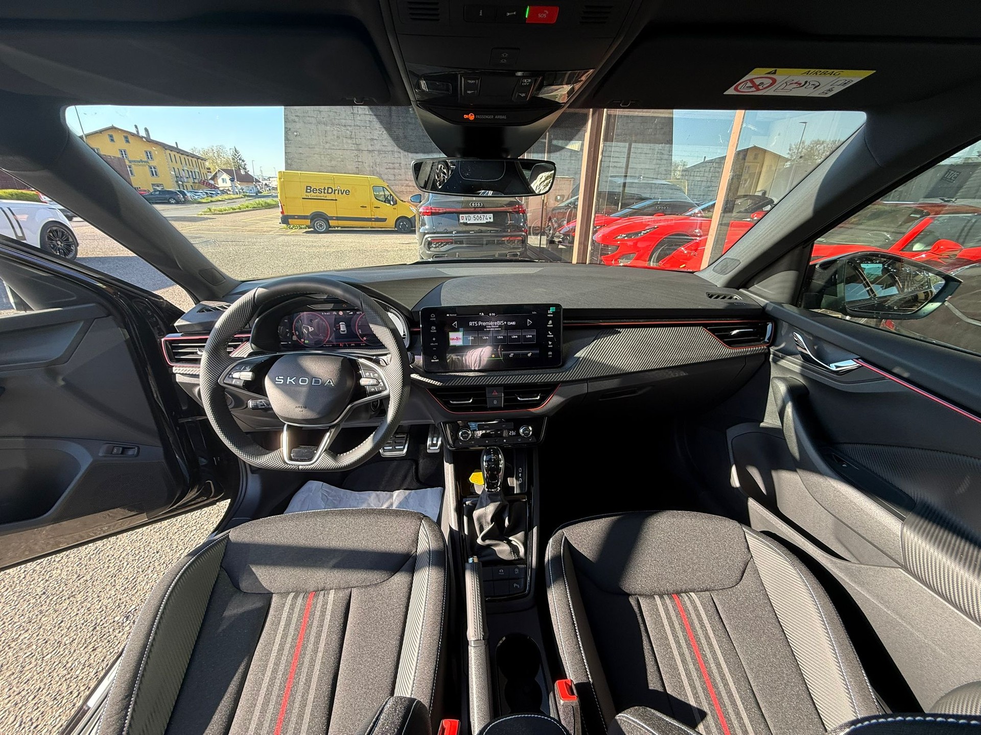 SKODA Kamiq 1.5 TSI Monte Carlo DSG-image-9