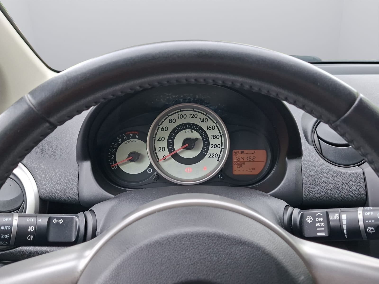MAZDA 2 1.3i 16V Exclusive-image-13