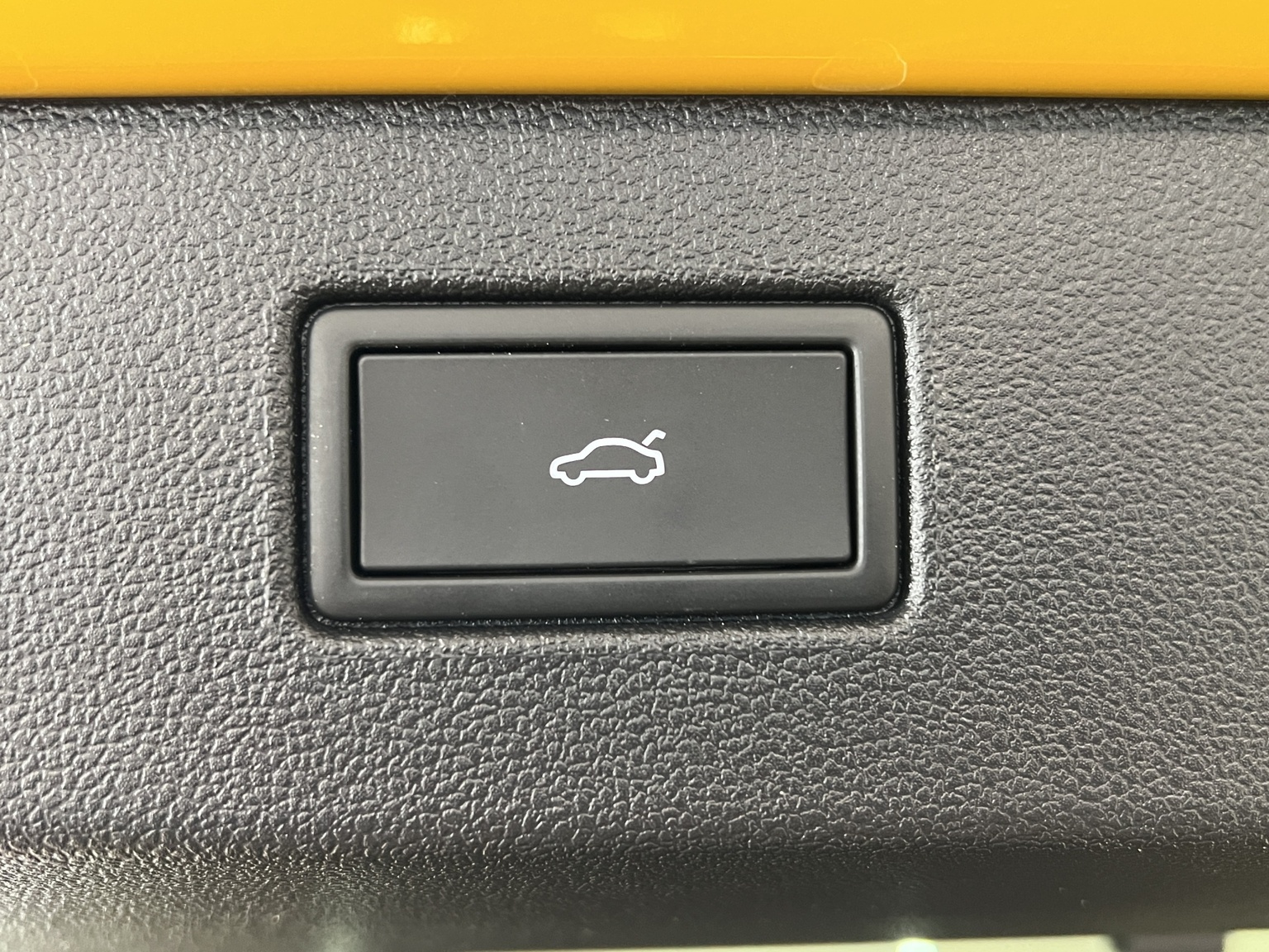 VW T-Roc 1.5 eTSI mHEV R-Line DSG-image-13