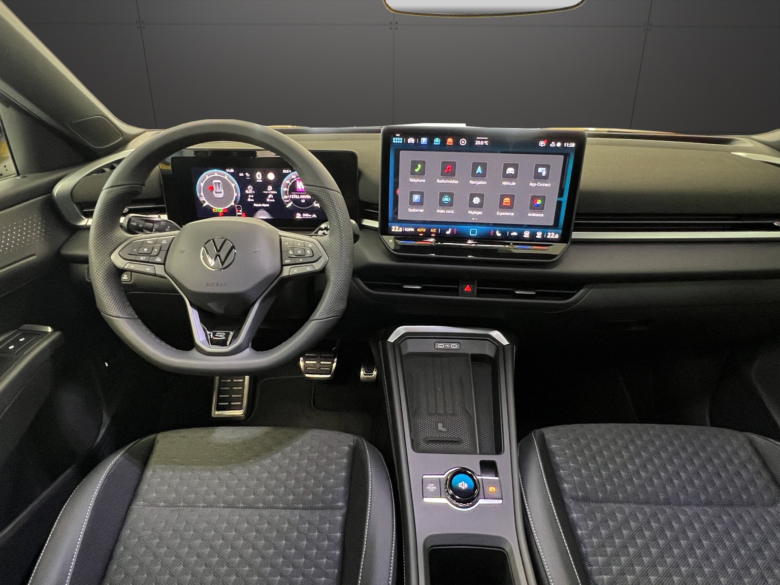 VW T-Roc 1.5 eTSI mHEV R-Line DSG-image-9