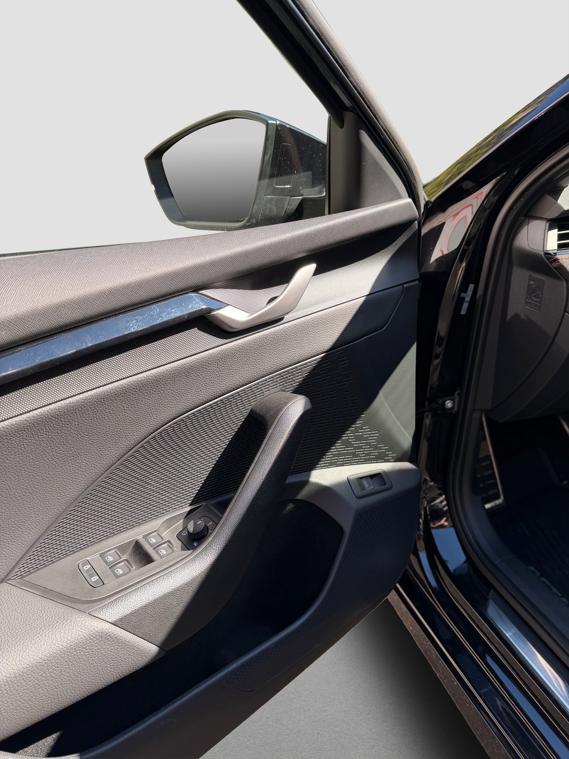 SKODA OCTAVIA 2.0 TSI DSG RS Limousine-image-10