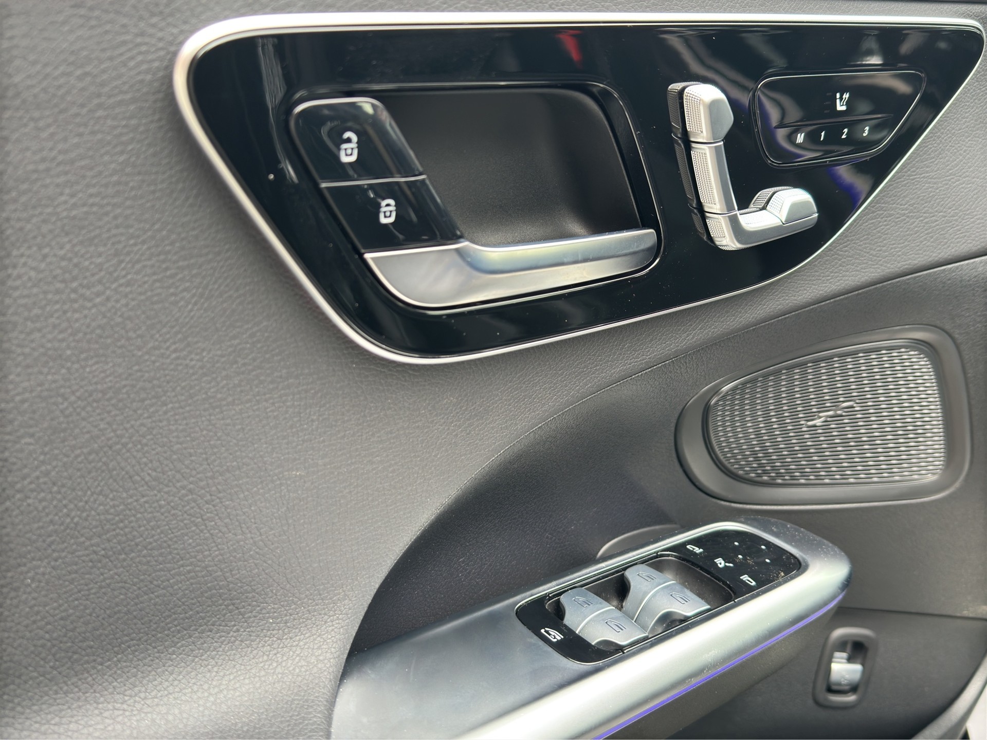 MERCEDES-BENZ C 180 AMG 9G-Tronic-image-8