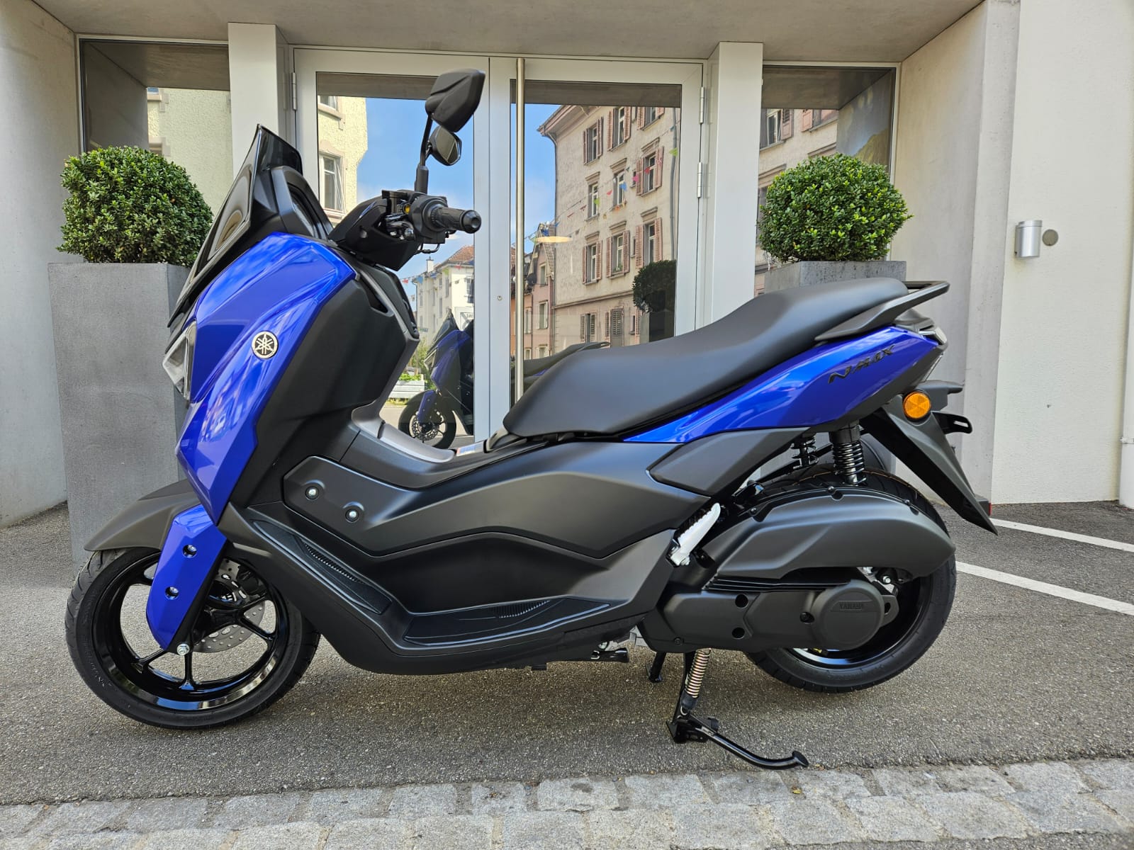 YAMAHA N-Max GPD 125-showroom-element-2
