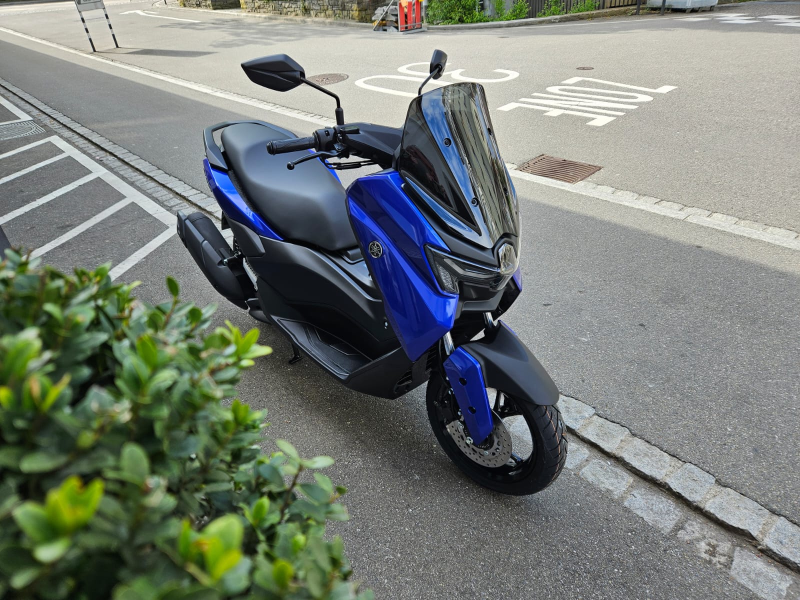 YAMAHA N-Max GPD 125-showroom-element-3