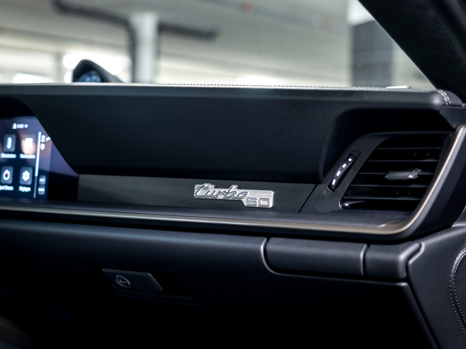 PORSCHE 911 Turbo 50 Jahre-image-19