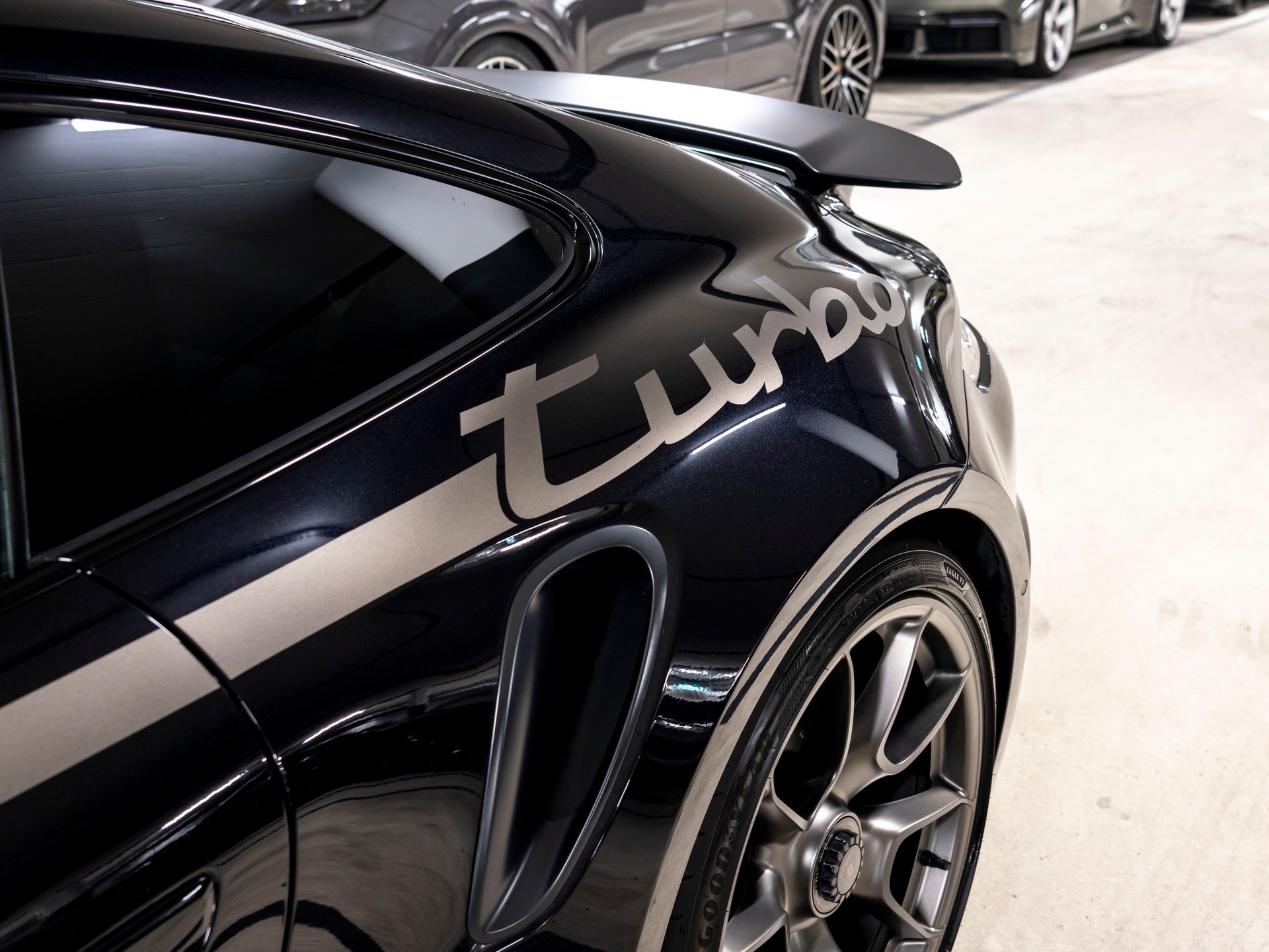 PORSCHE 911 Turbo 50 Jahre-image-7