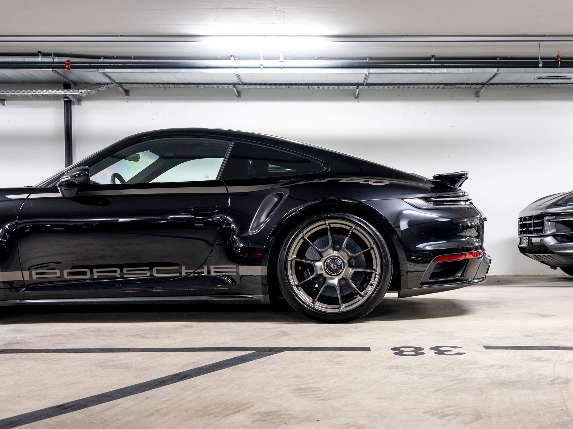 PORSCHE 911 Turbo 50 Jahre-image-4