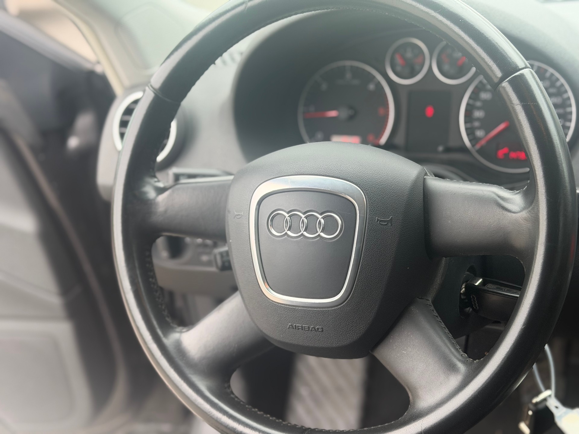 AUDI A3 2.0 TDI Ambiente-image-7