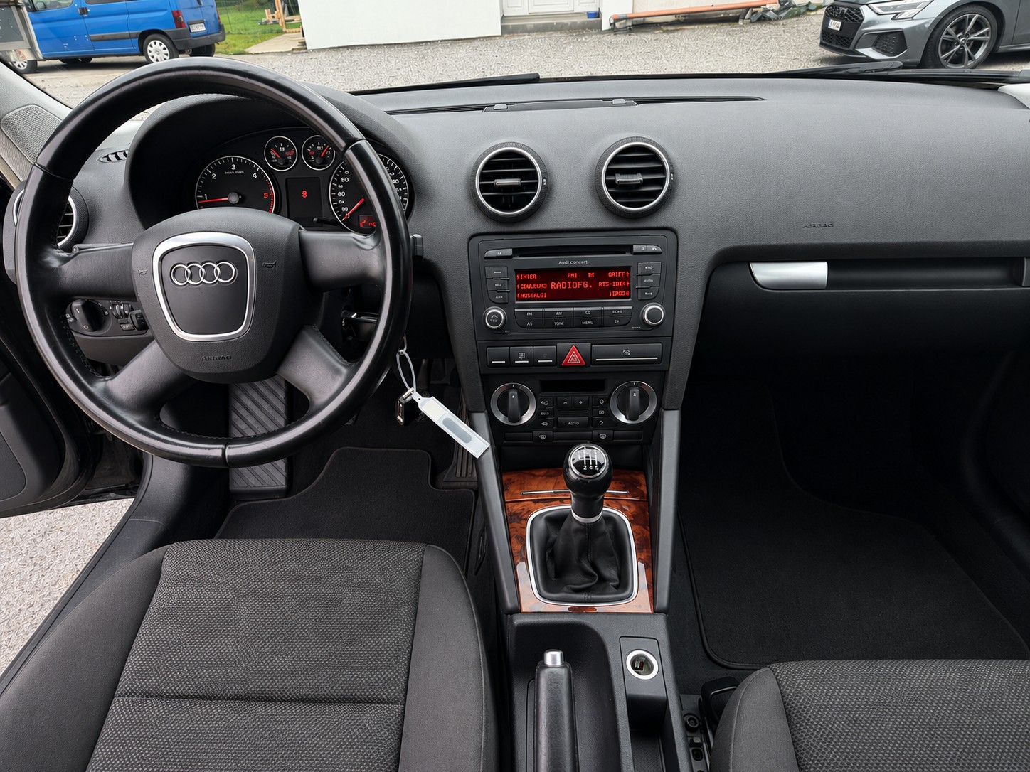 AUDI A3 2.0 TDI Ambiente-image-5