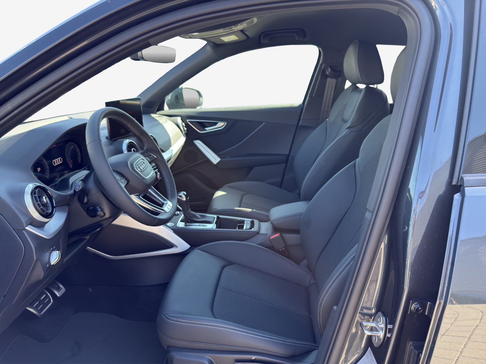 AUDI Q2 35 TFSI advanced S-tronic-image-7