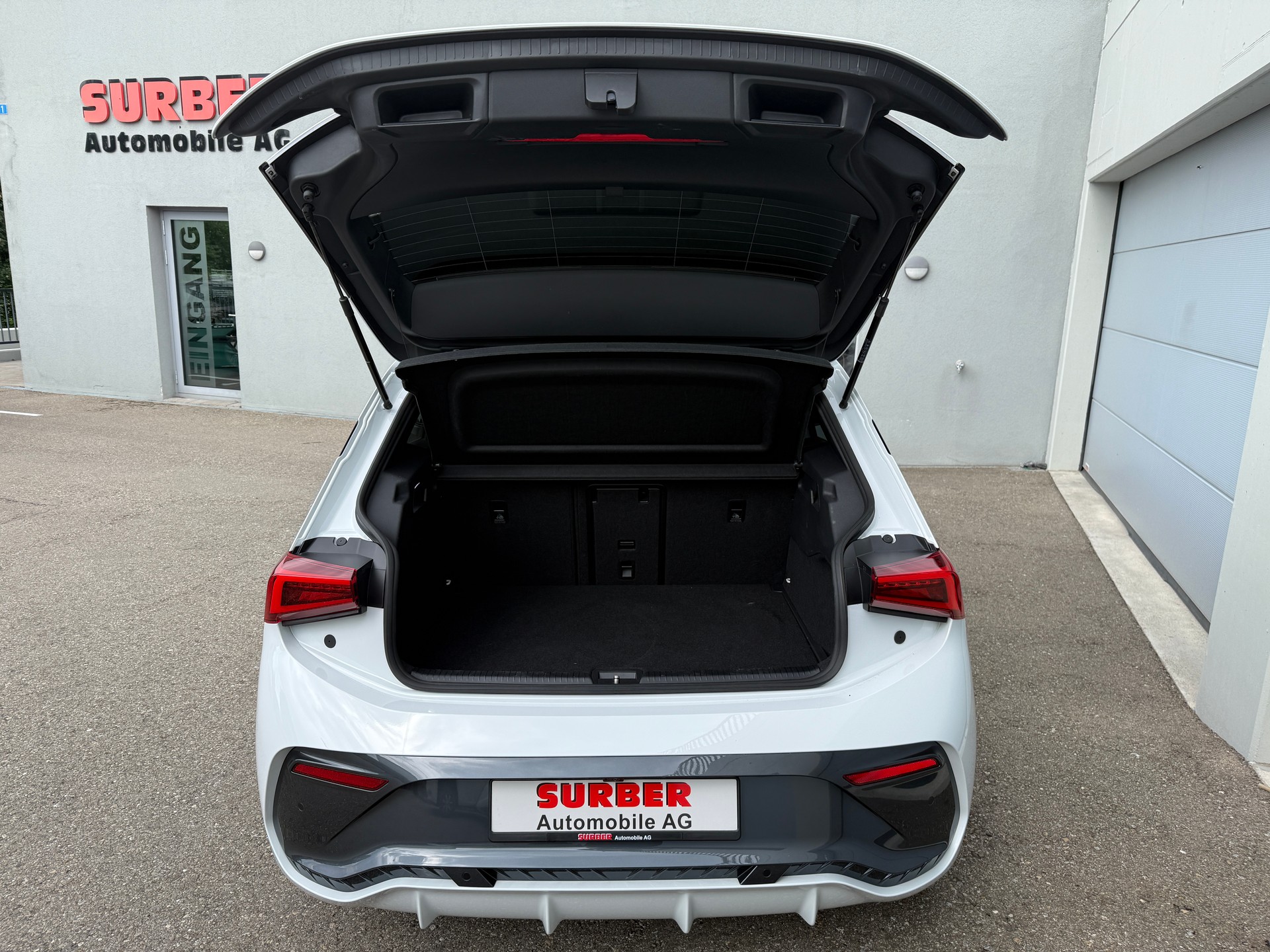 CUPRA Born 77 kWh e-Boost mit Wärmepumpe & Panoramadach (Modelljahr 2025)-image-12