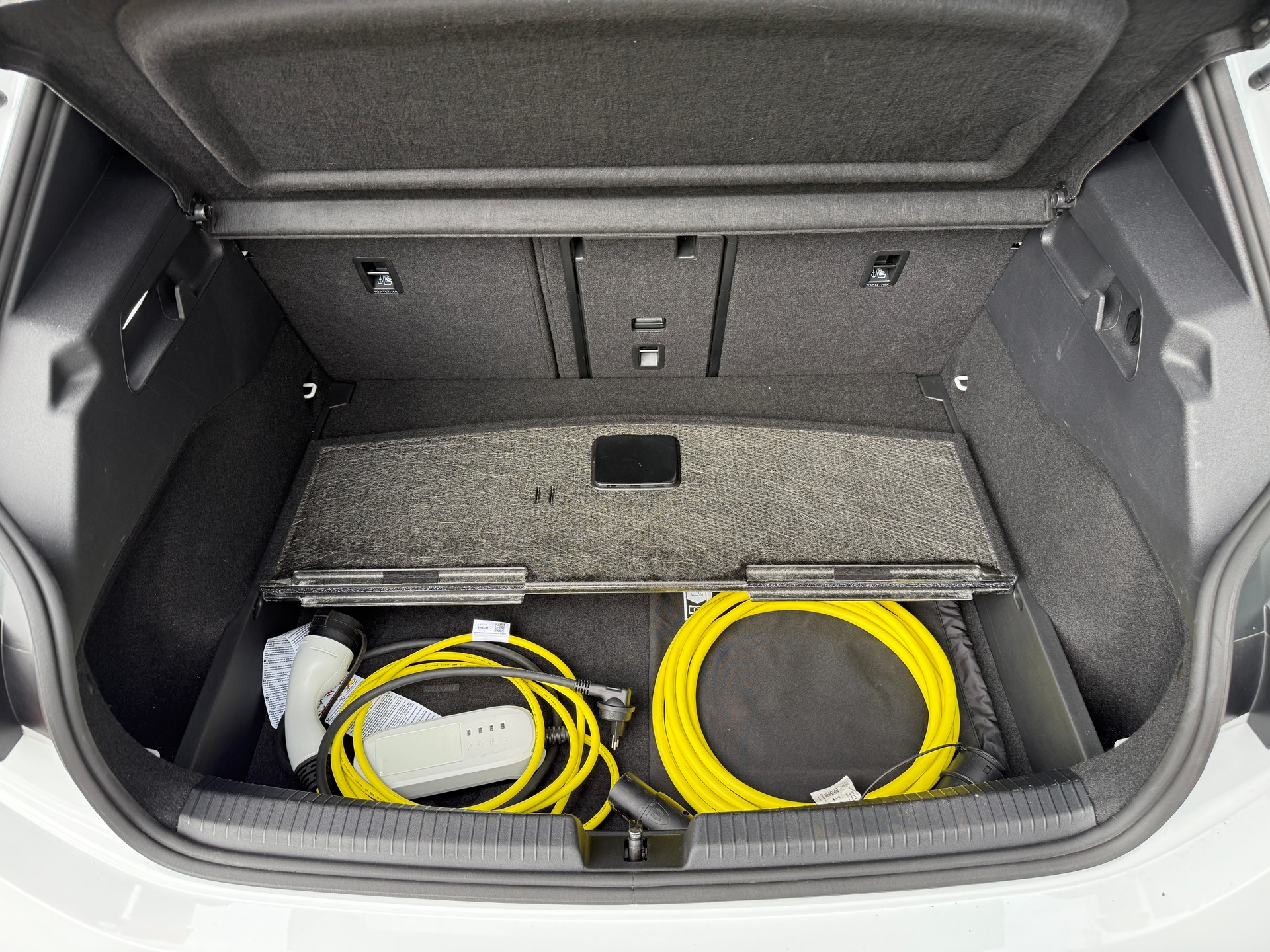 CUPRA Born 77 kWh e-Boost mit Wärmepumpe & Panoramadach (Modelljahr 2025)-image-13