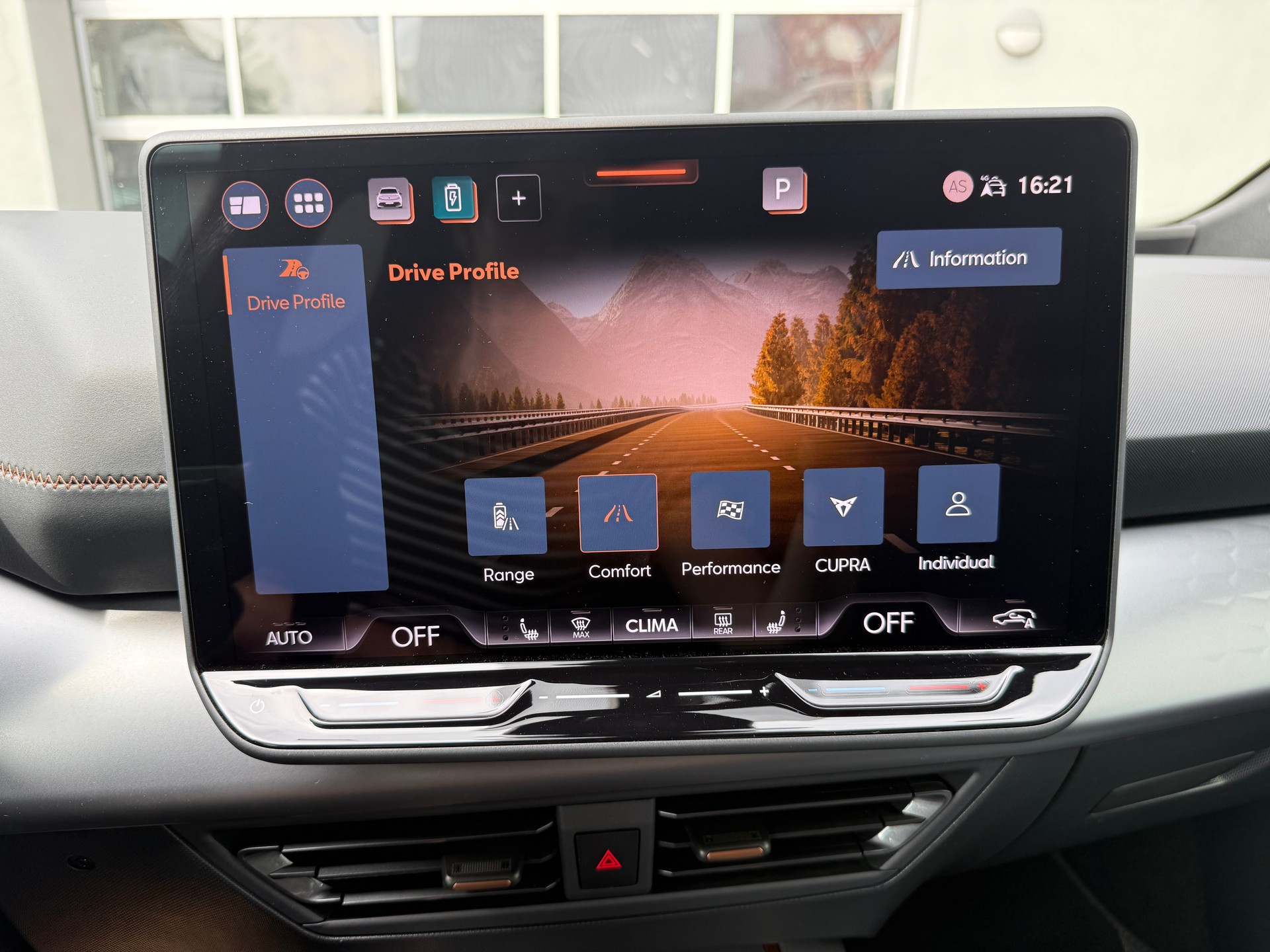 CUPRA Born 77 kWh e-Boost mit Wärmepumpe & Panoramadach (Modelljahr 2025)-image-26