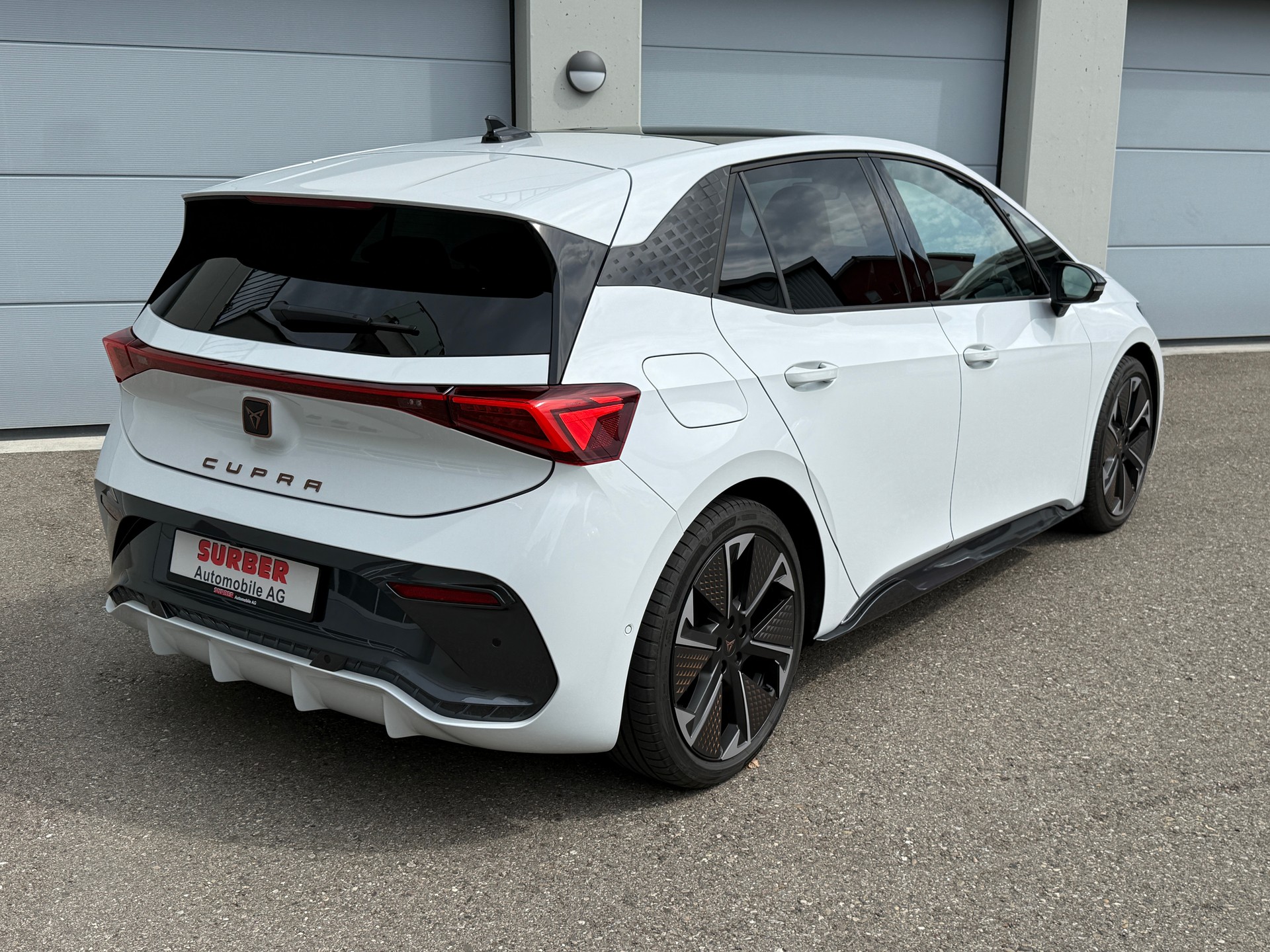 CUPRA Born 77 kWh e-Boost mit Wärmepumpe & Panoramadach (Modelljahr 2025)-image-7