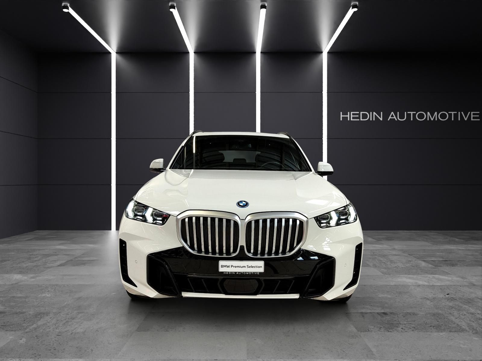 BMW X5 50e xDrive Attraktiven Leasingzinssatz ab 0,9 % bei Abschluss einer BMW Fahrzeugversicherung.-showroom-element-2