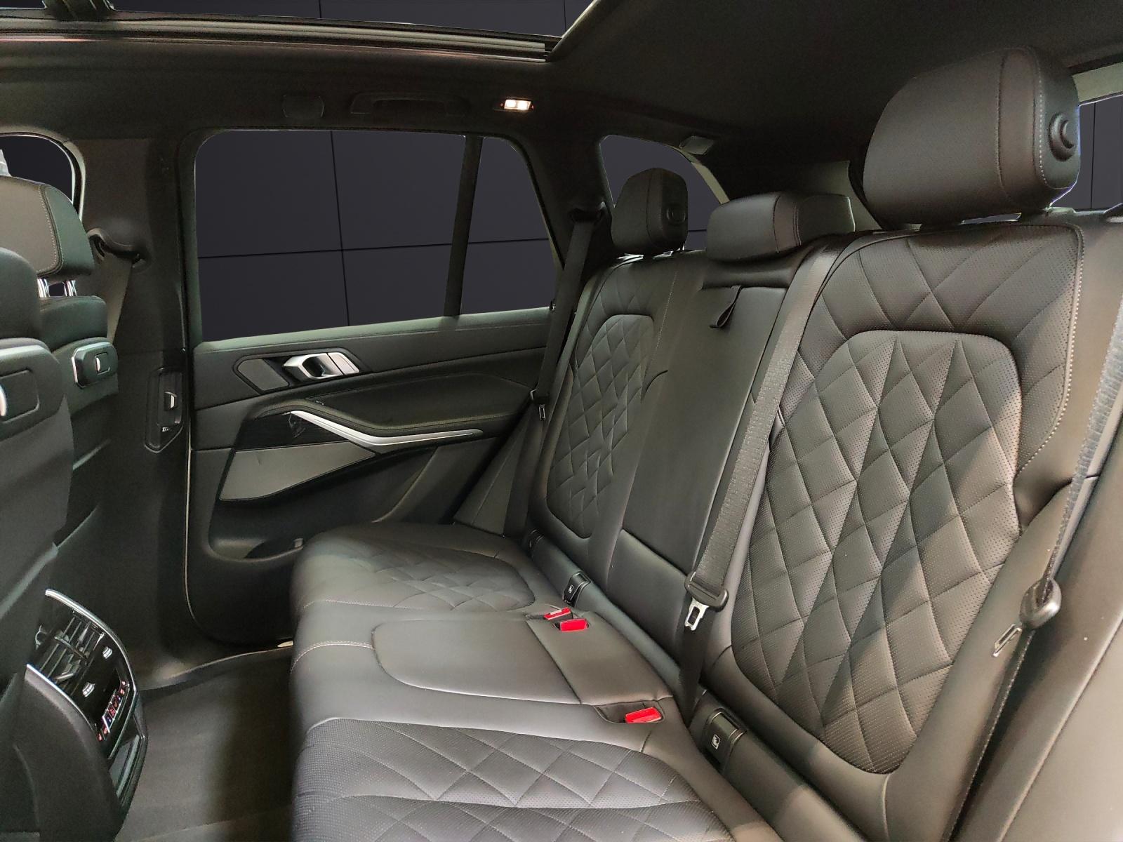 BMW X5 50e xDrive Attraktiven Leasingzinssatz ab 0,9 % bei Abschluss einer BMW Fahrzeugversicherung.-image-17