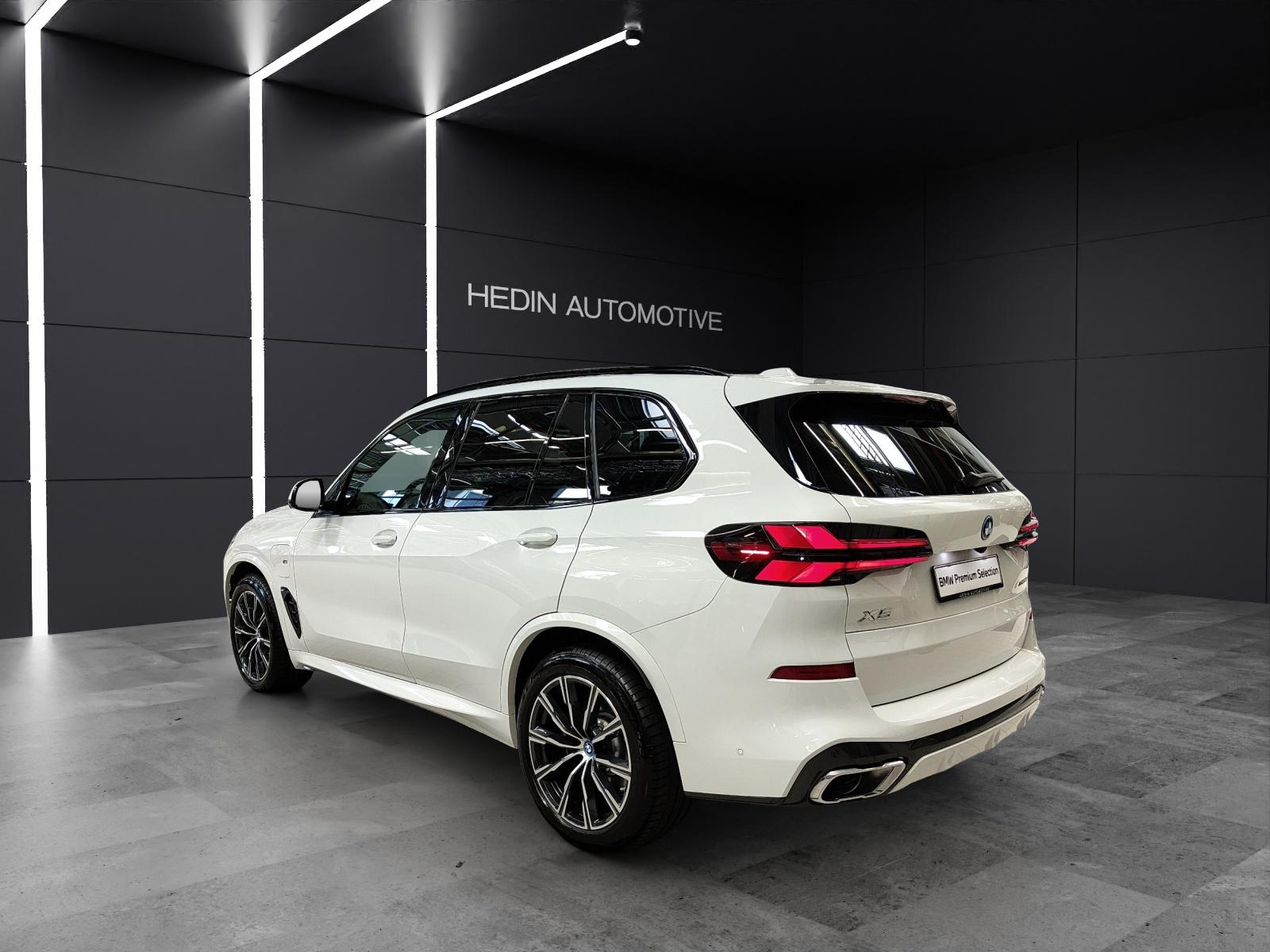 BMW X5 50e xDrive Attraktiven Leasingzinssatz ab 0,9 % bei Abschluss einer BMW Fahrzeugversicherung.-showroom-element-3