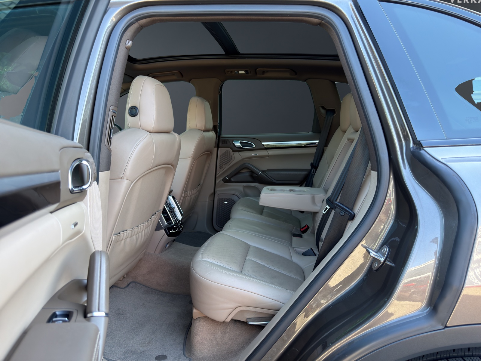 PORSCHE Cayenne S-image-13