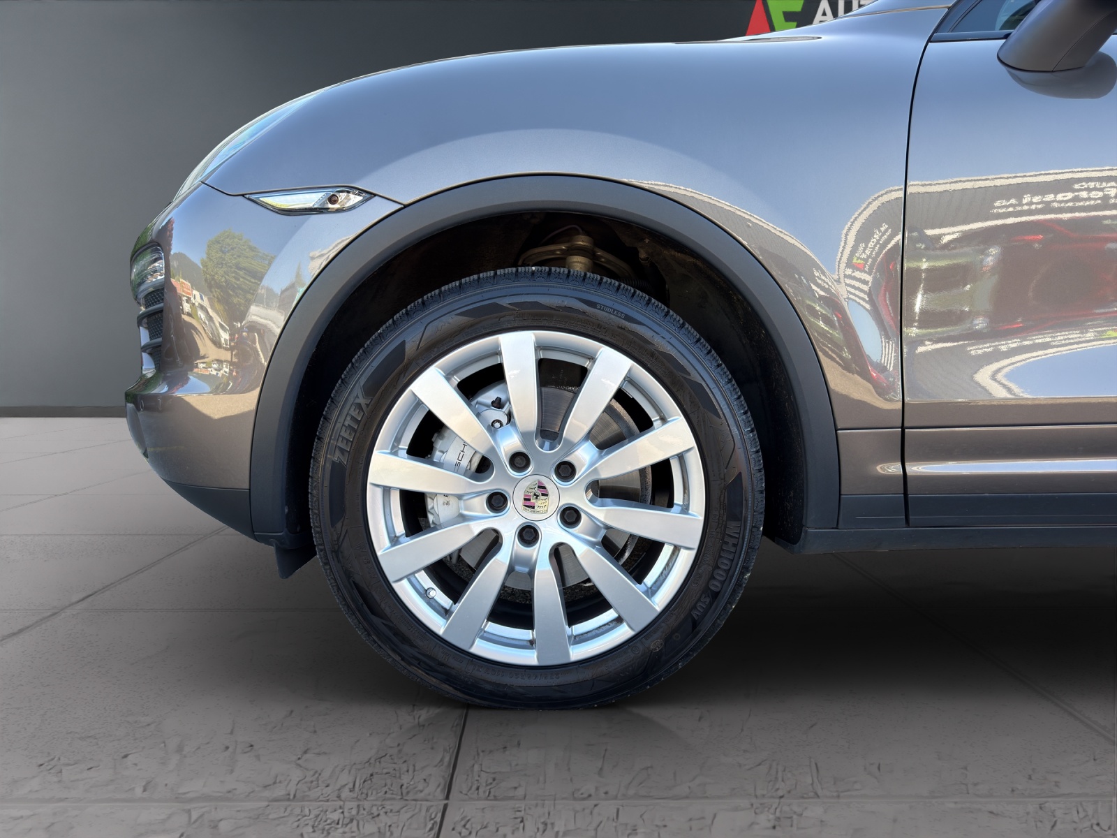 PORSCHE Cayenne S-image-10