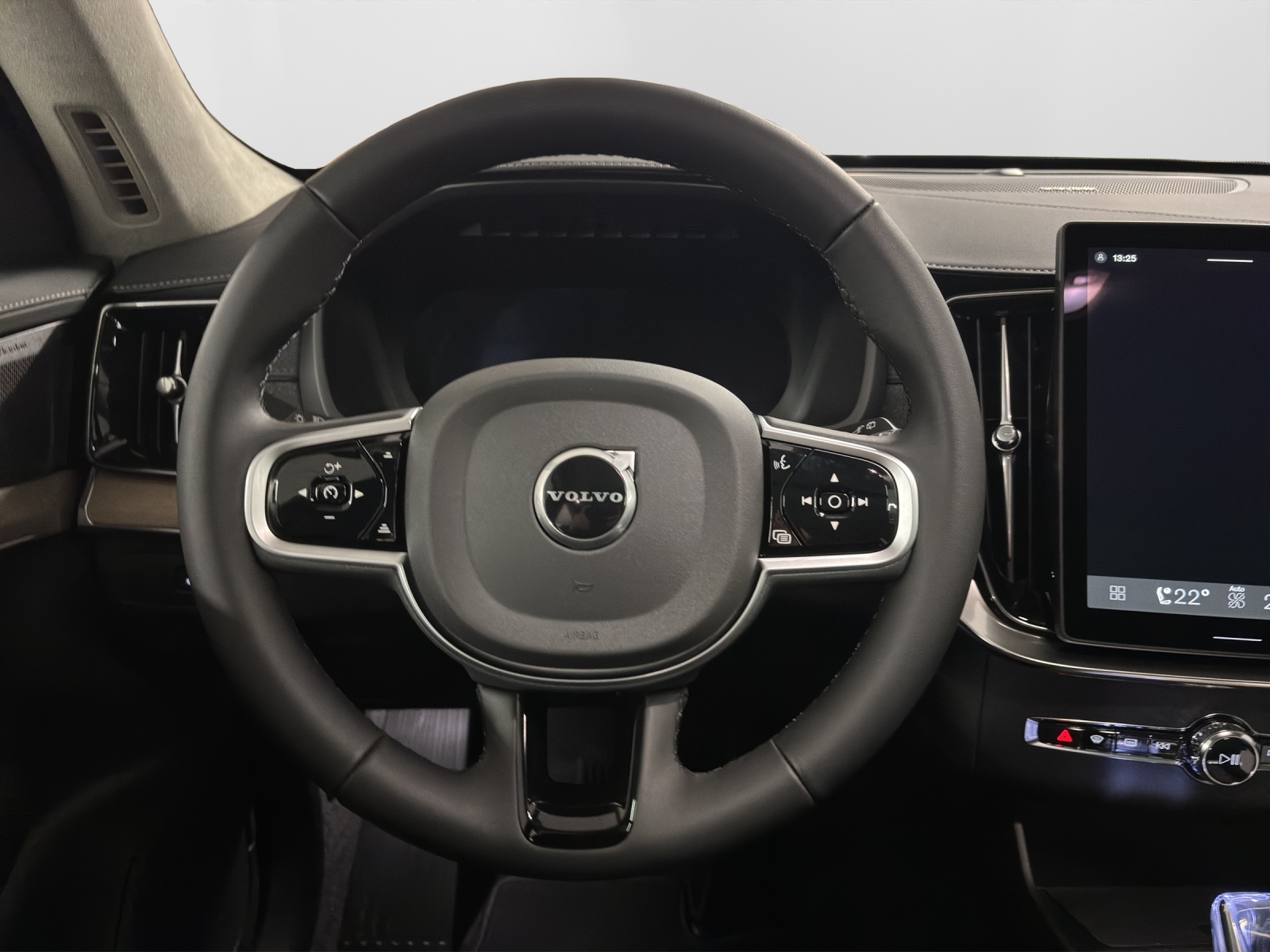 VOLVO XC90 2.0 B5 MH Ultra Bright AWD-image-5