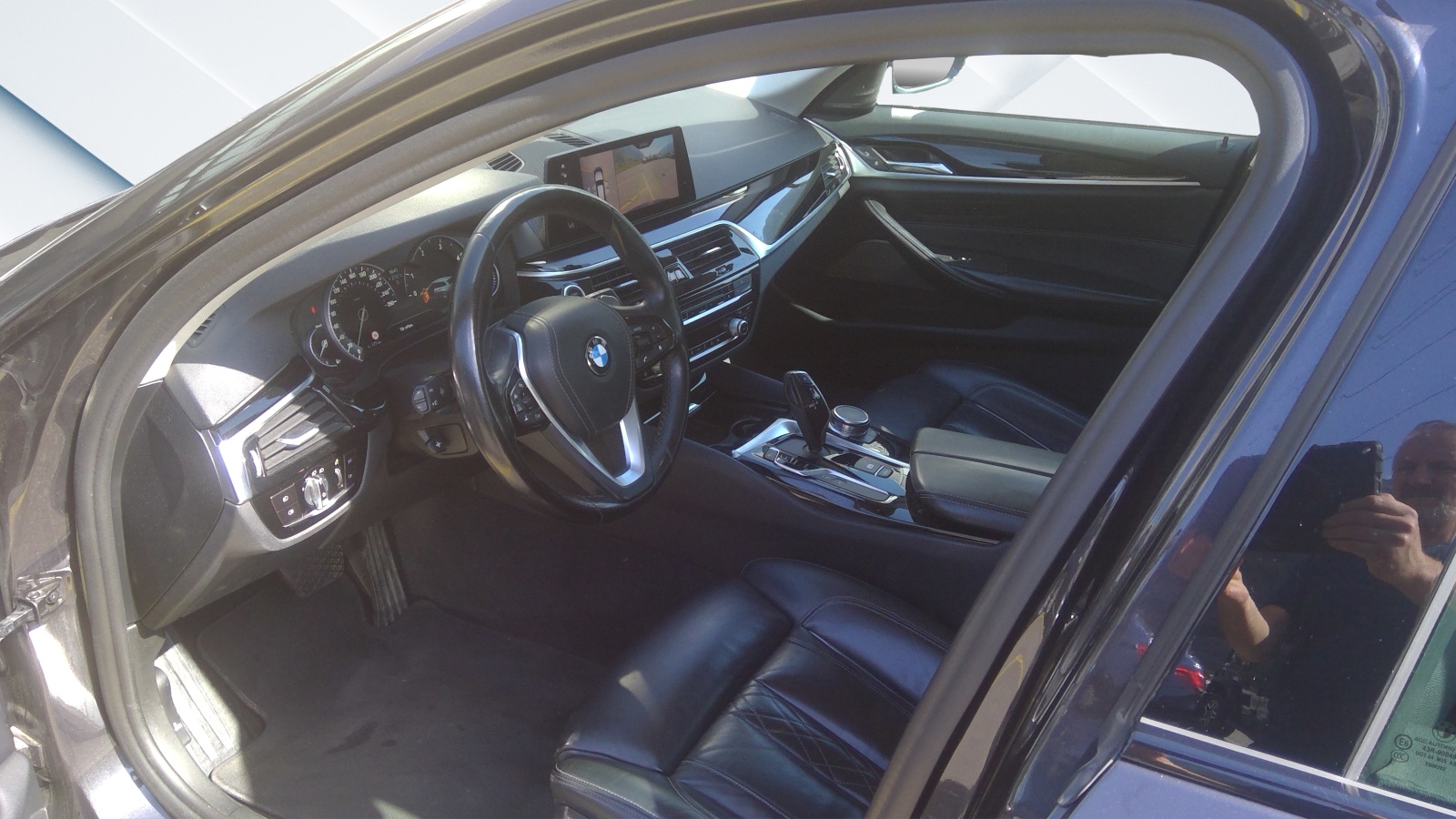 BMW 520d xDrive Touring Sport Line Steptronic-image-10