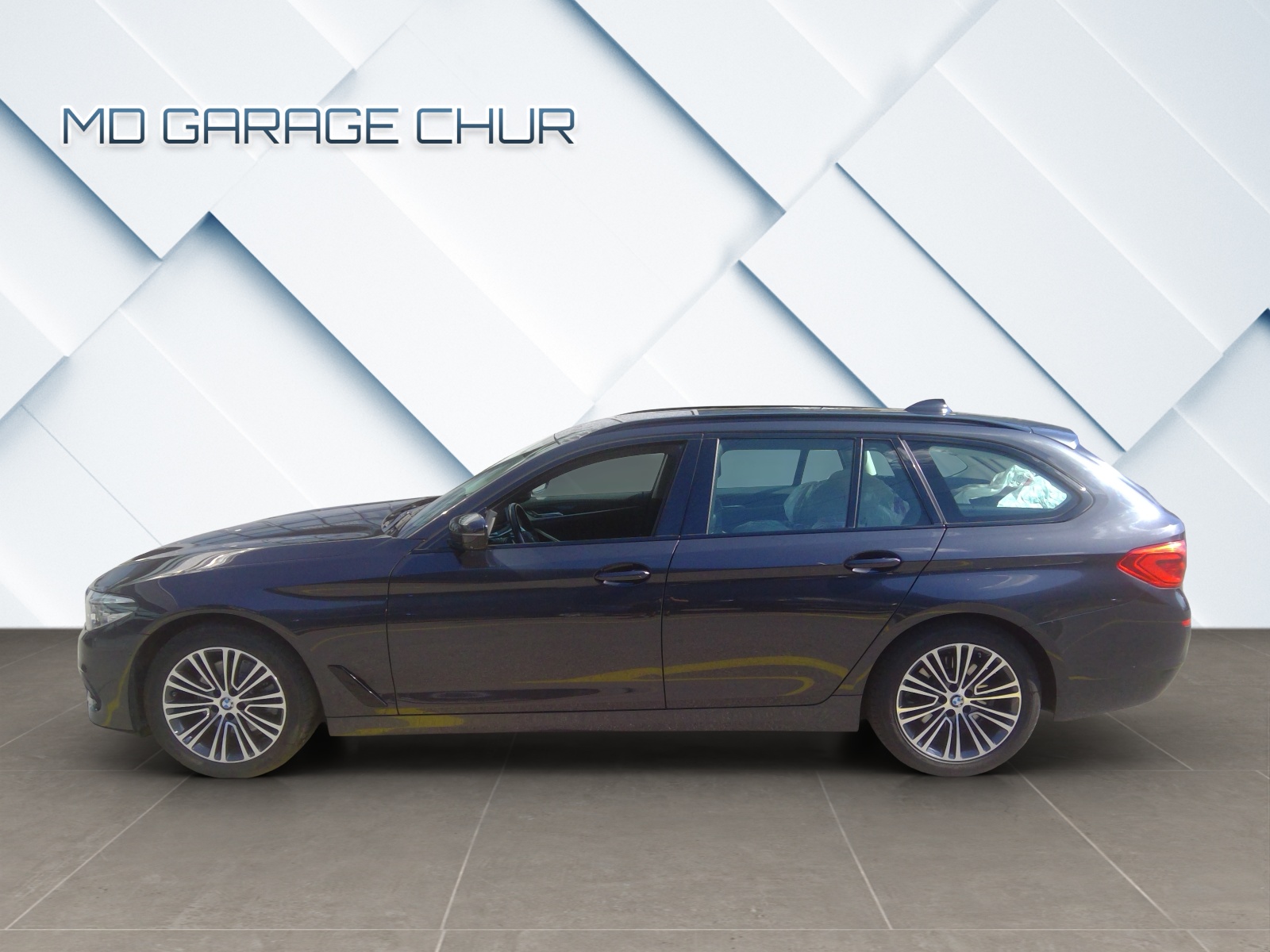 BMW 520d xDrive Touring Sport Line Steptronic-image-2