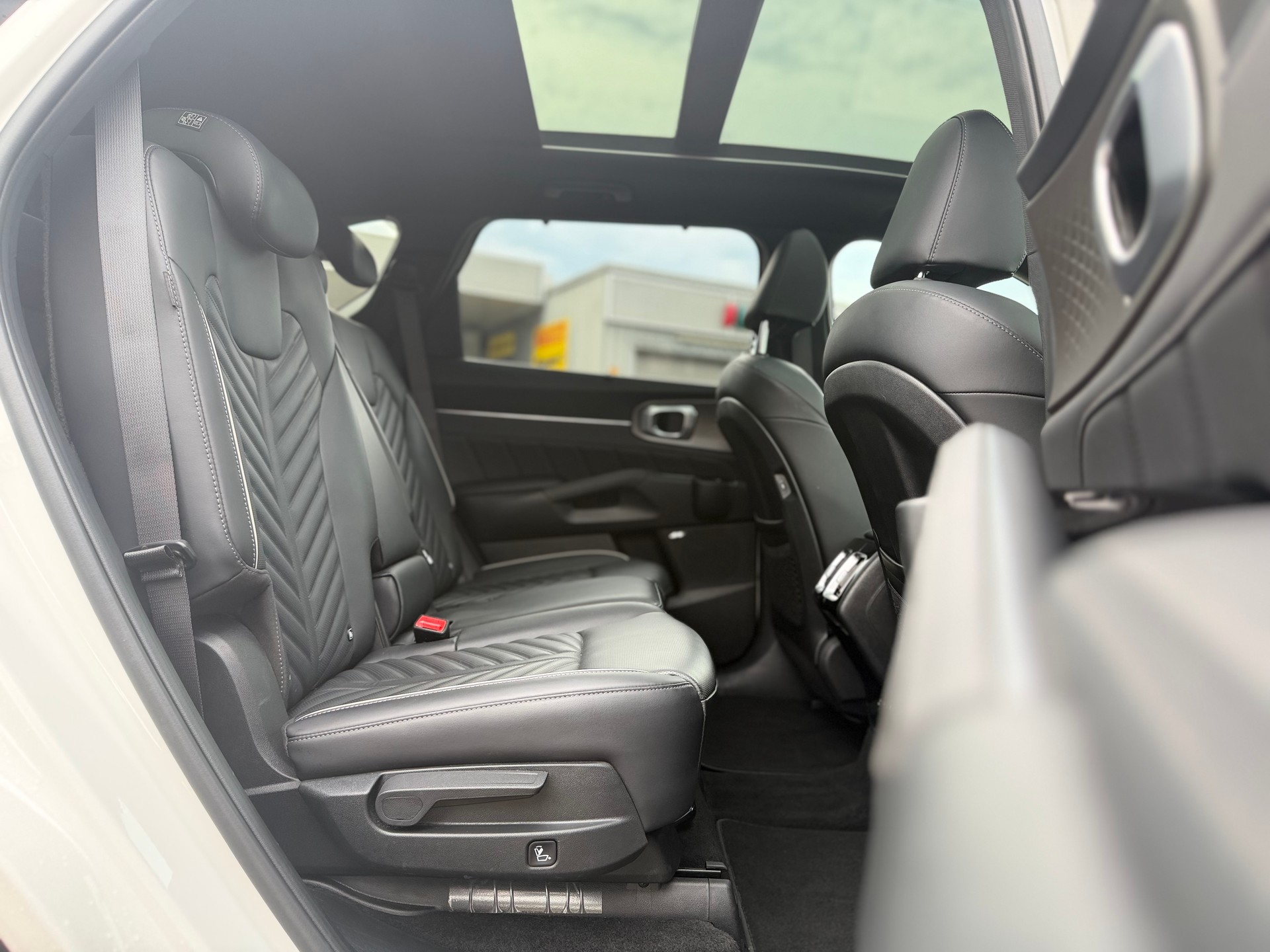 KIA Sorento 1.6 T-GDi HEV 7P Style-image-14