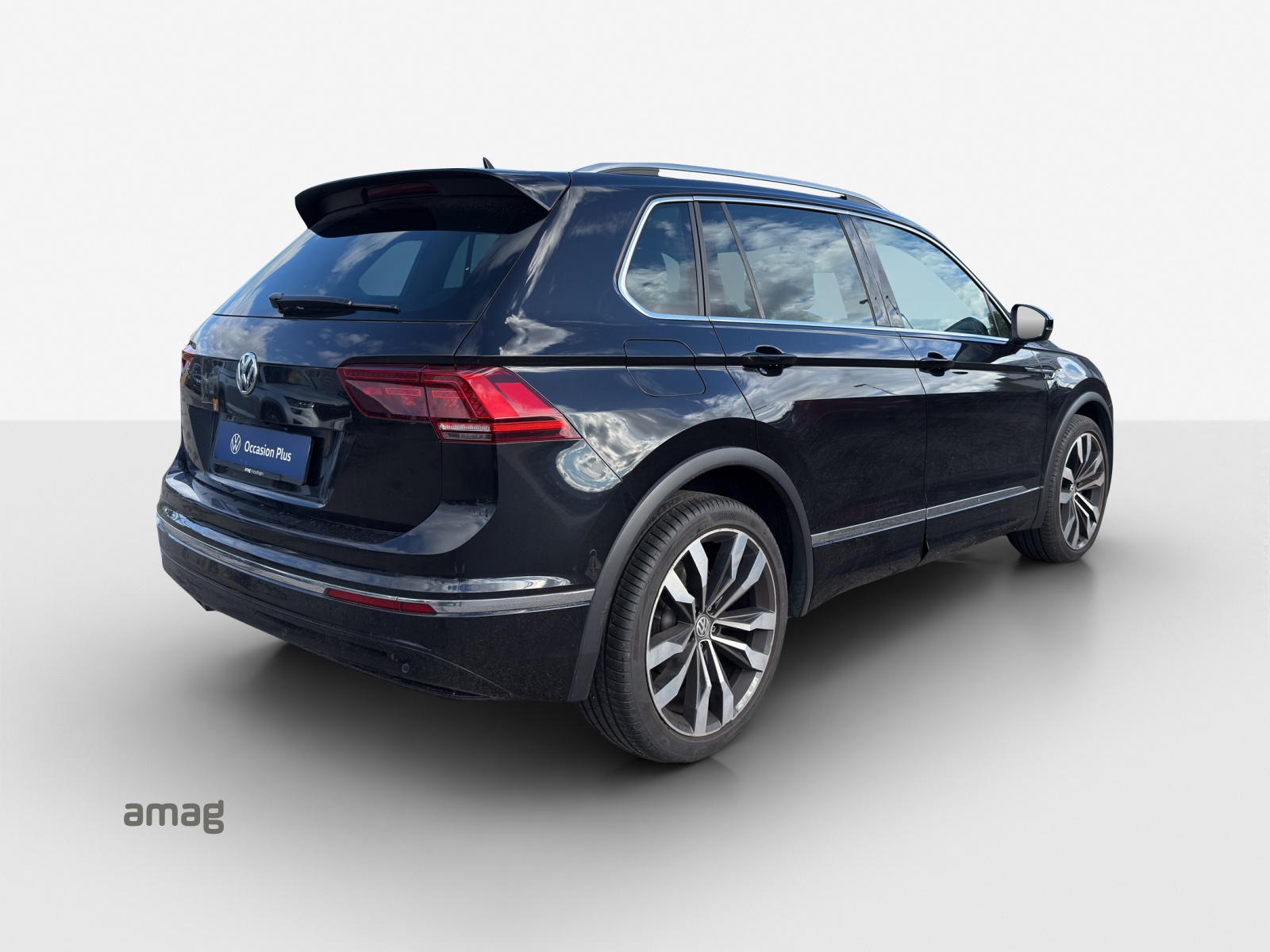 VW Tiguan 2.0TSI Highline 4Motion DSG-image-4