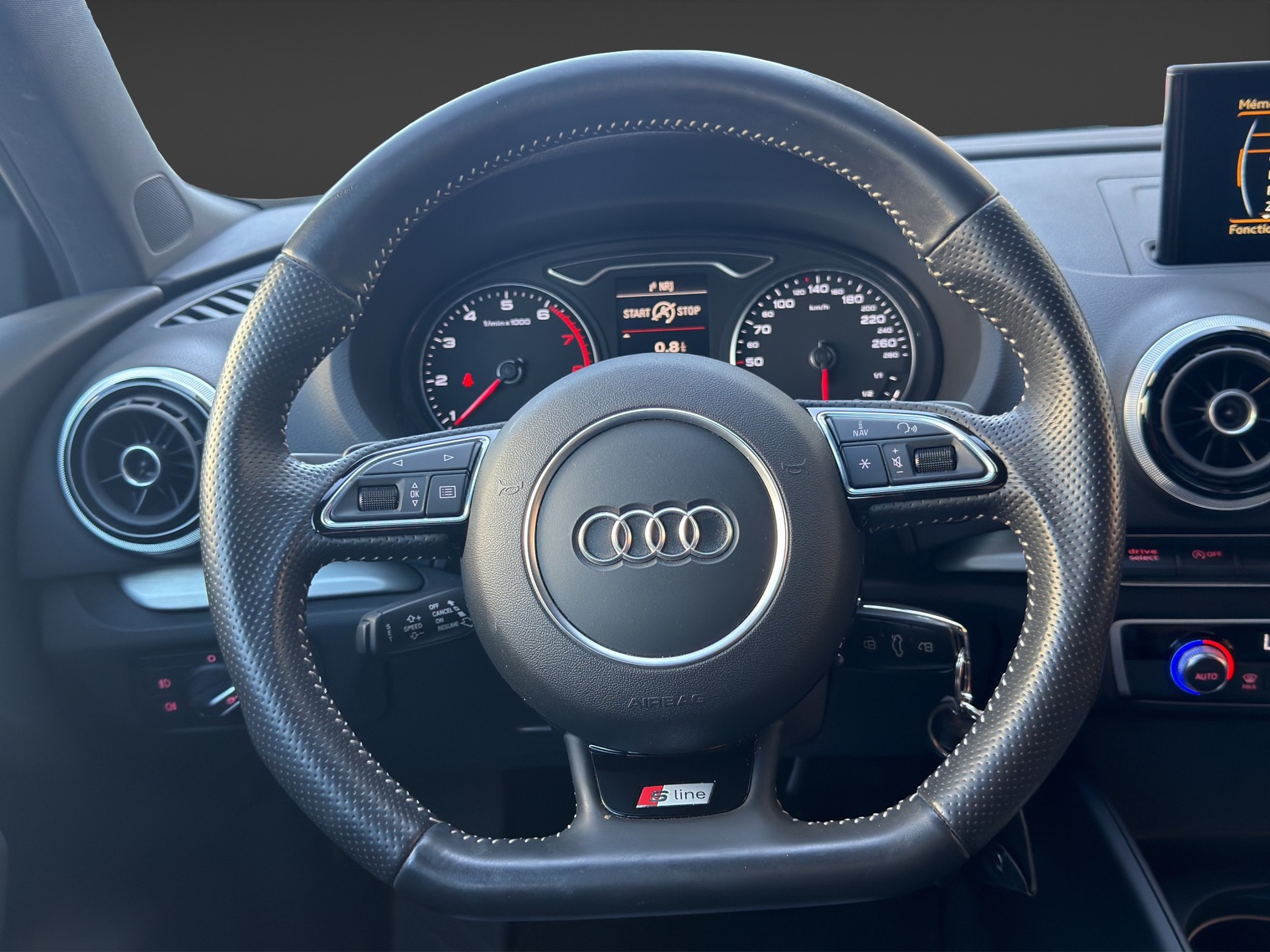 AUDI A3 Sportback 1.4 TFSI Ambition S-tronic-image-11