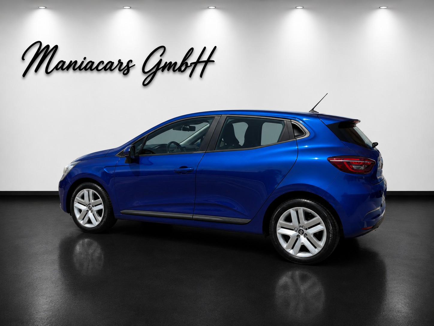 RENAULT Clio 1.0 Intens CVT-image-1