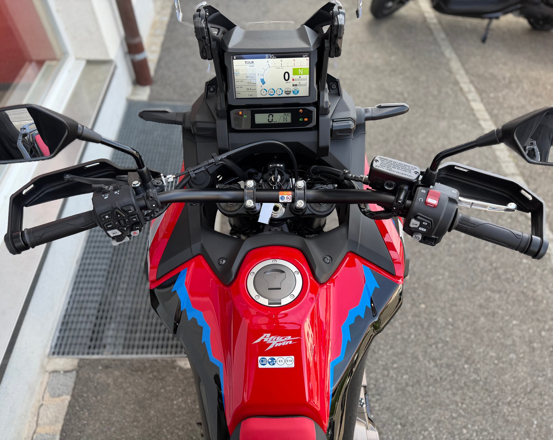 HONDA CRF 1100 DCT Africa Twin-image-8