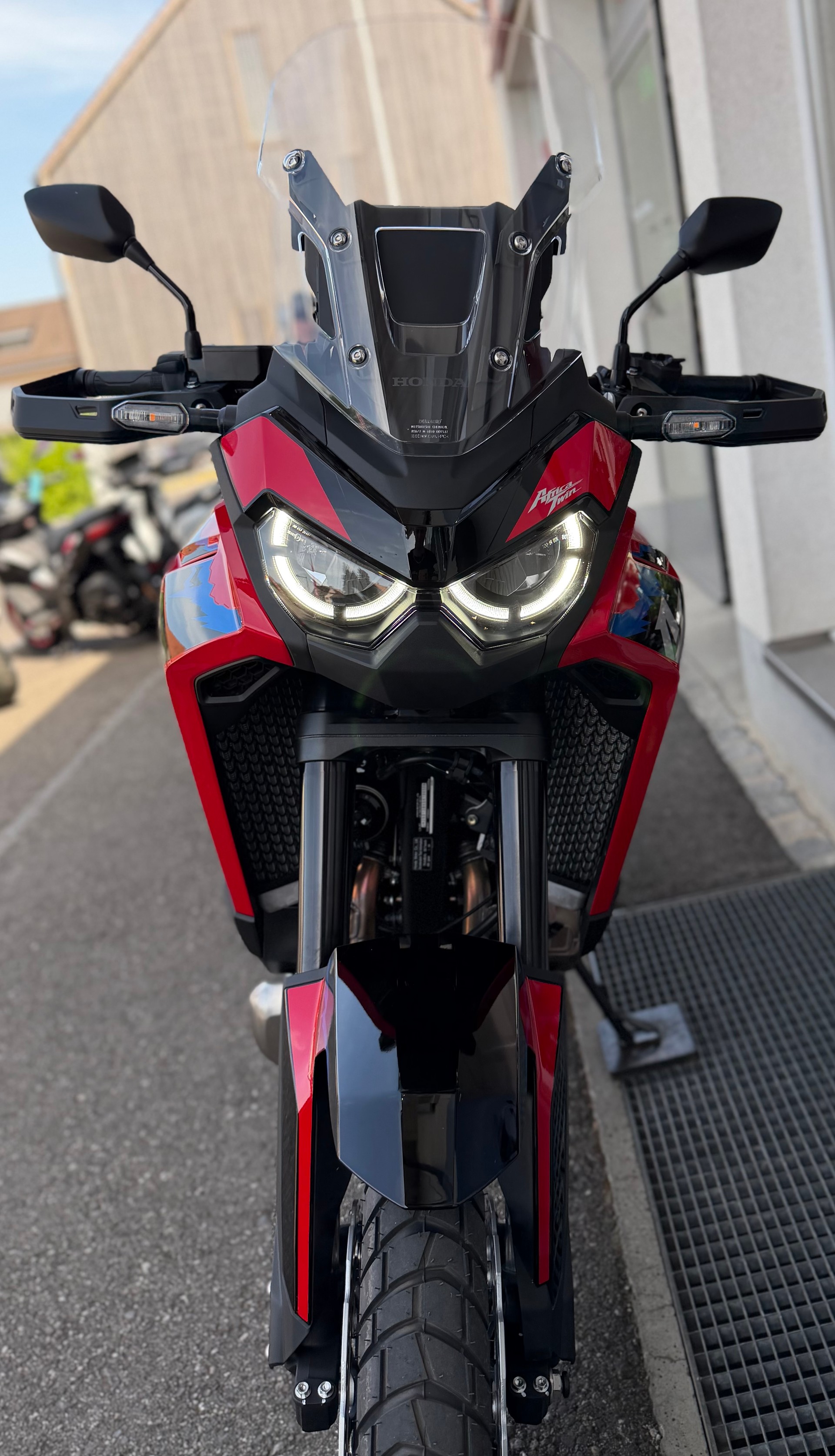 HONDA CRF 1100 DCT Africa Twin-showroom-element-1