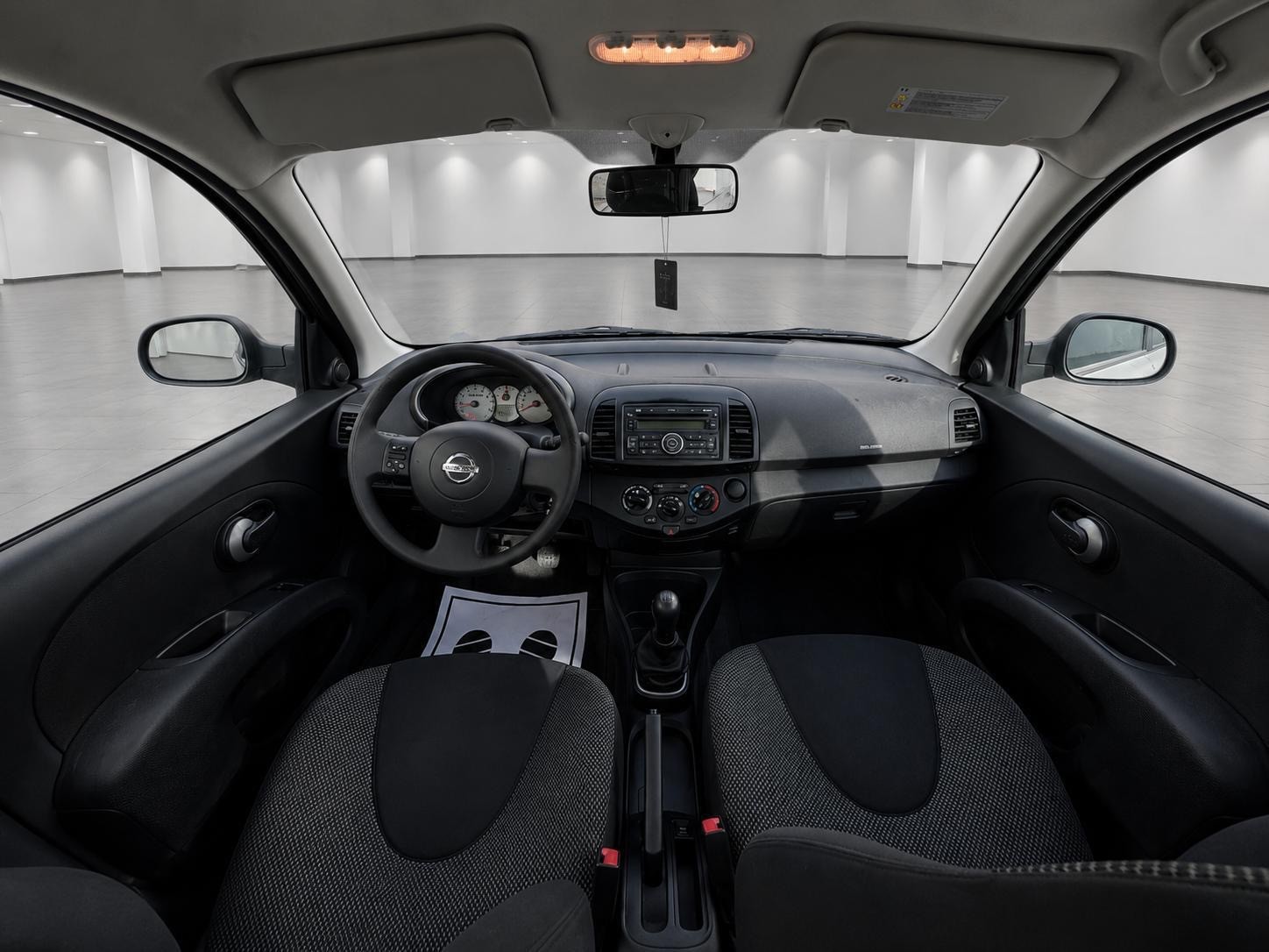 NISSAN Micra 1.4 Active Luxury-image-14