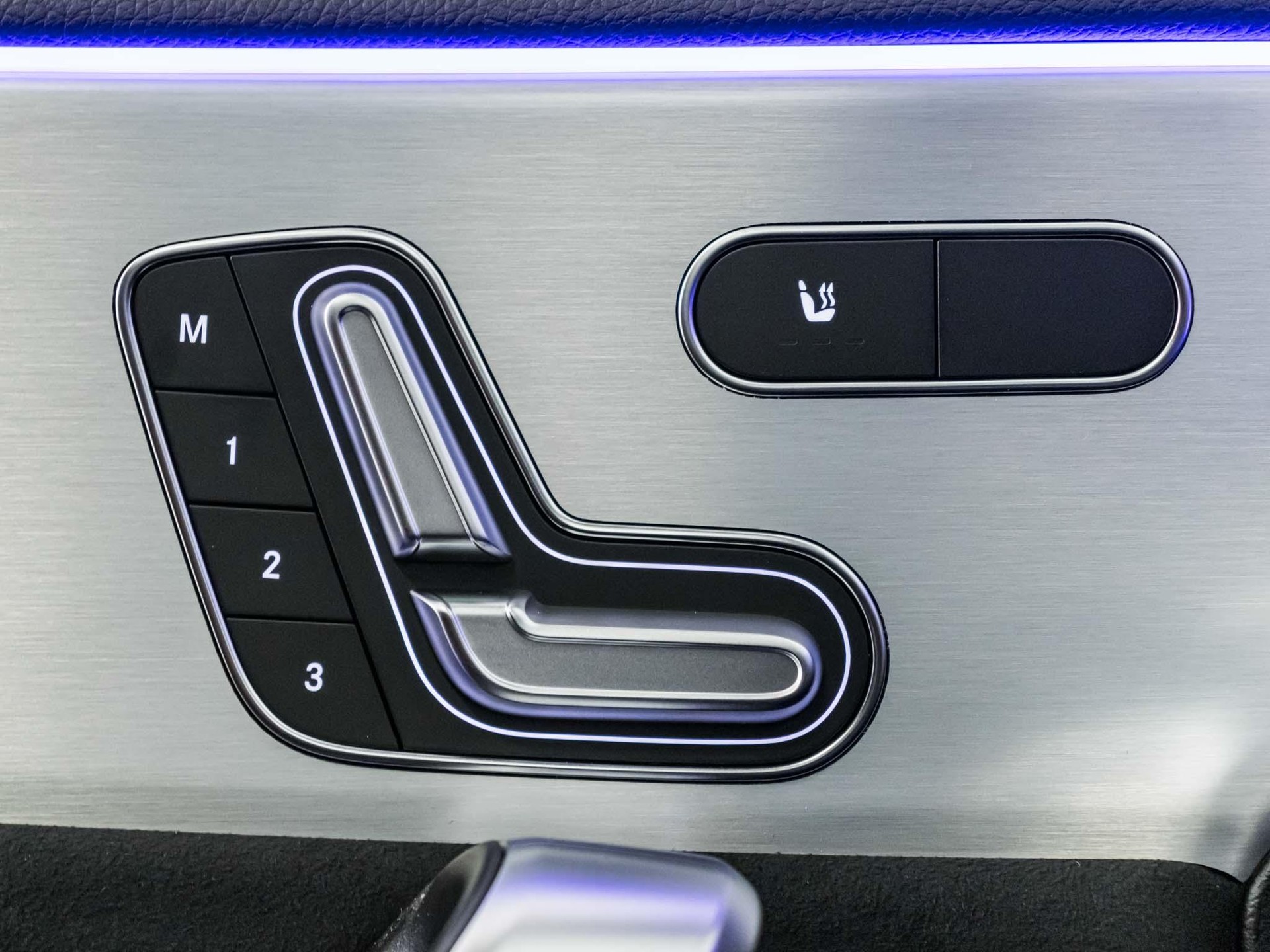 MERCEDES-BENZ A 35 AMG 4MATIC-image-11