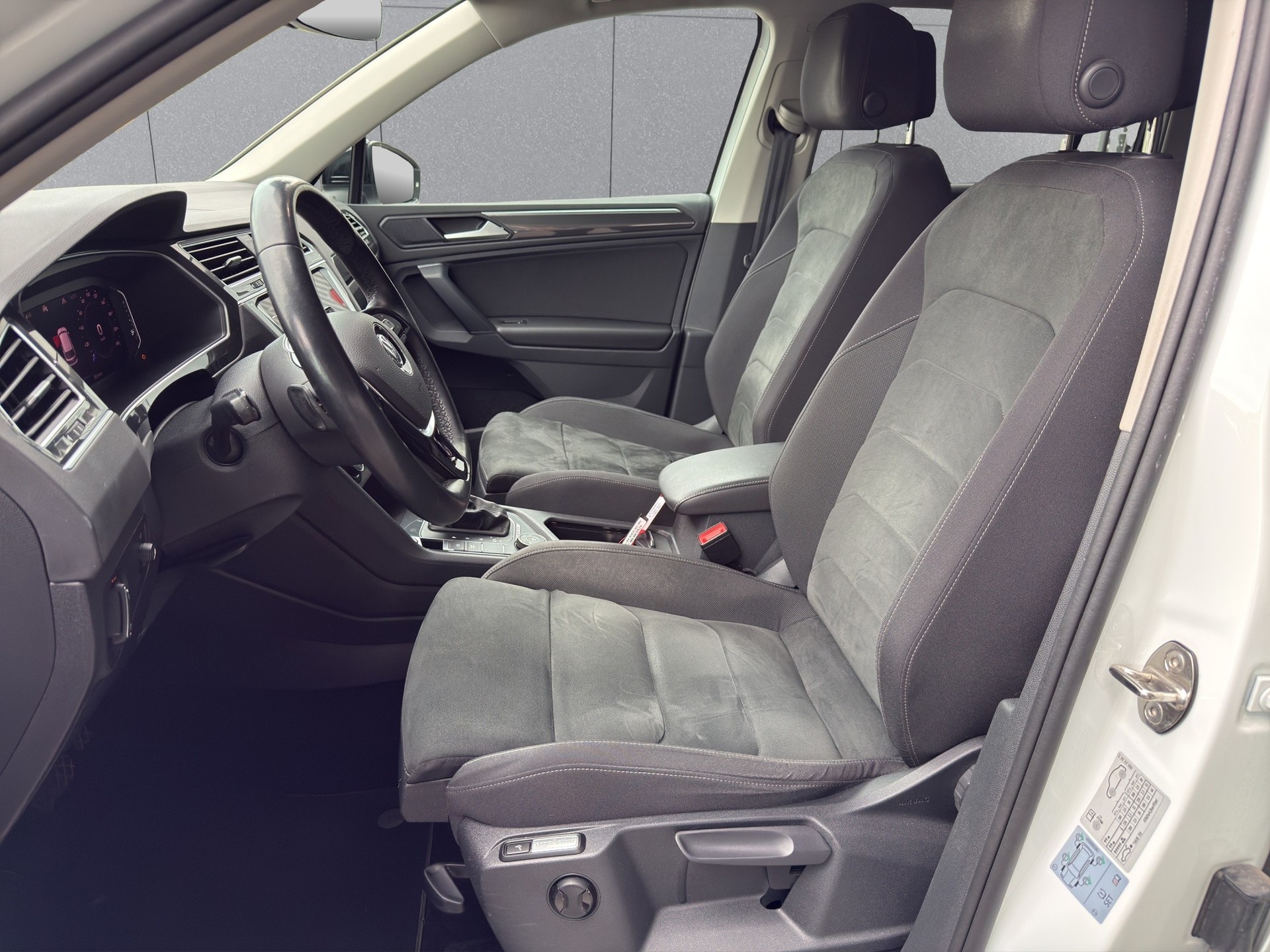VW Tiguan 2.0TSI Highline 4Motion DSG-image-10