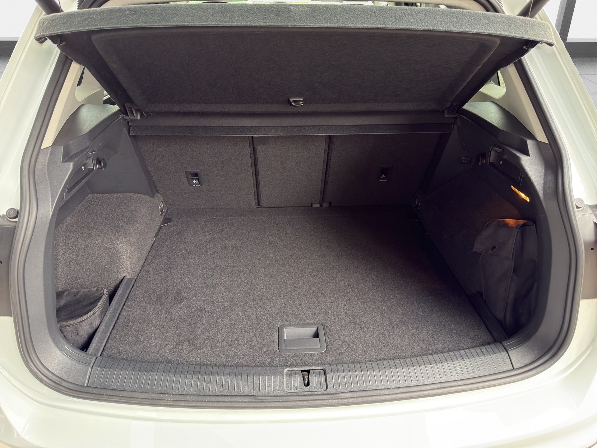 VW Tiguan 2.0TSI Highline 4Motion DSG-image-12