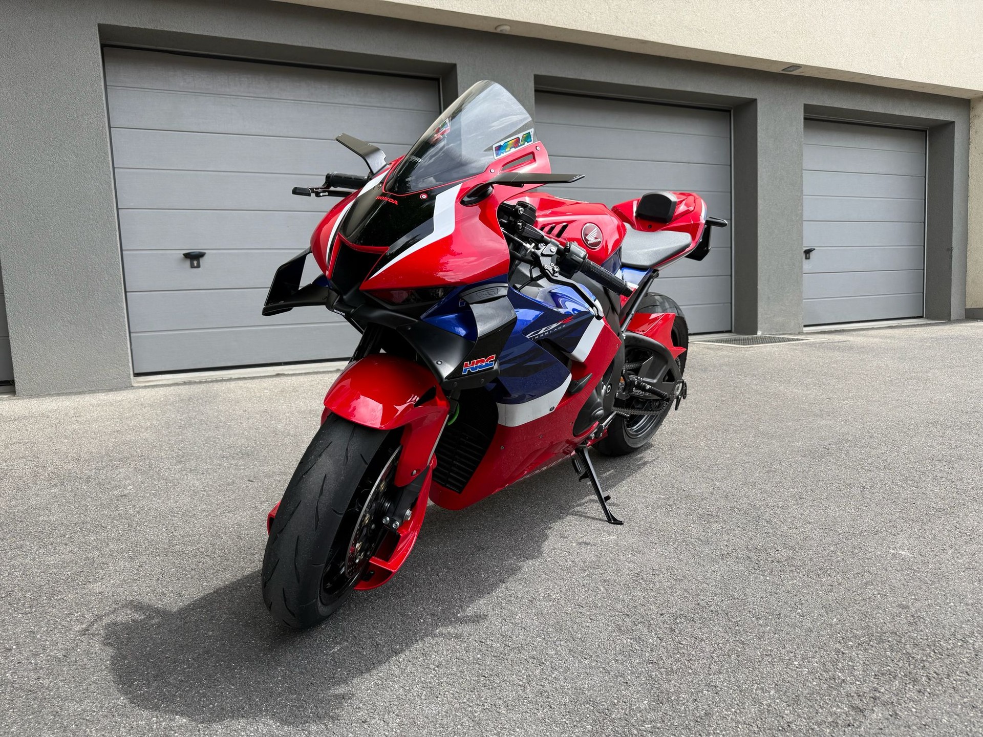 HONDA CBR 1000 RR-R