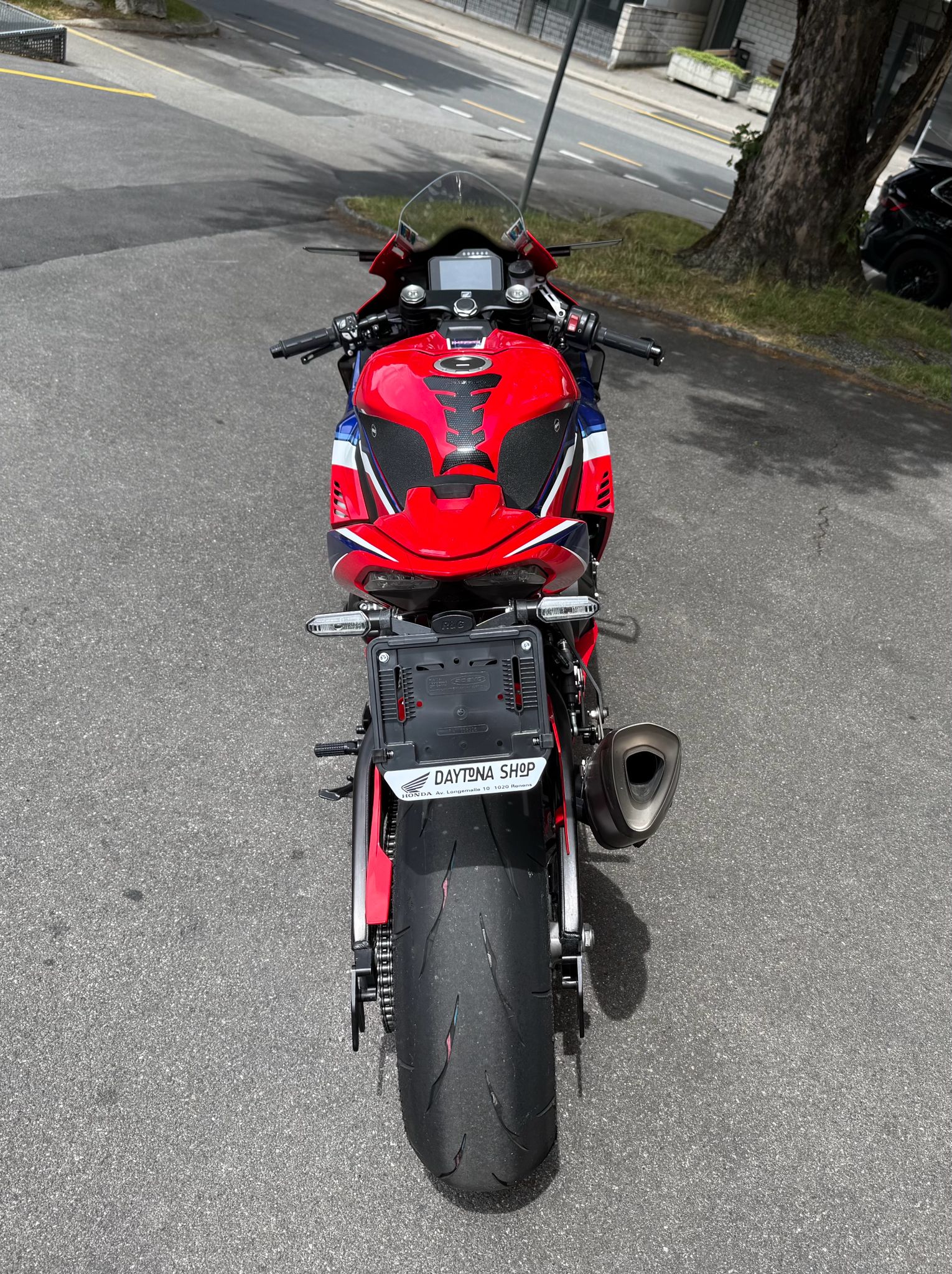 HONDA CBR 1000 RR-R-image-8