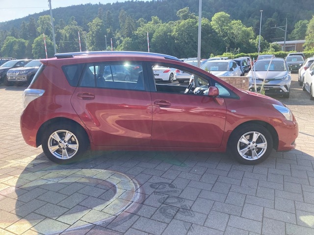 TOYOTA Verso 1.8 Linea Sol-image-3