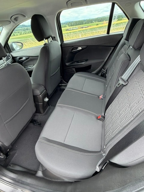 FIAT Tipo 1.5 Hybrid Station Wagon Swiss Edition-image-9
