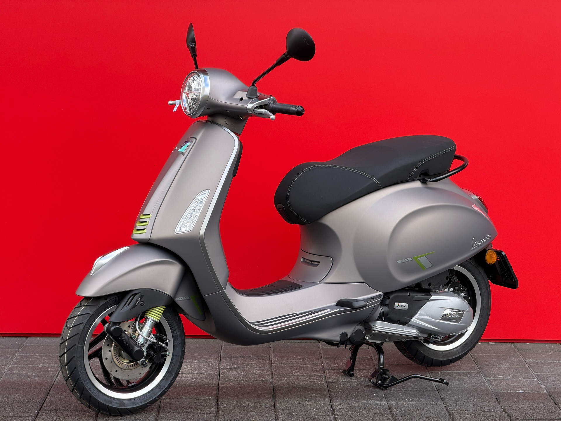 PIAGGIO Vespa 125 Primavera Tech MY26-showroom-element-2