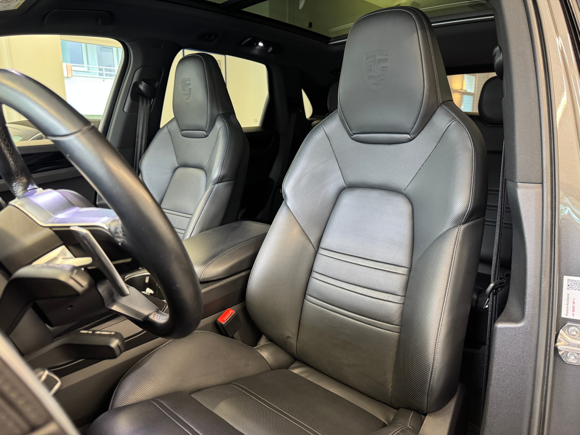 PORSCHE Cayenne-image-11