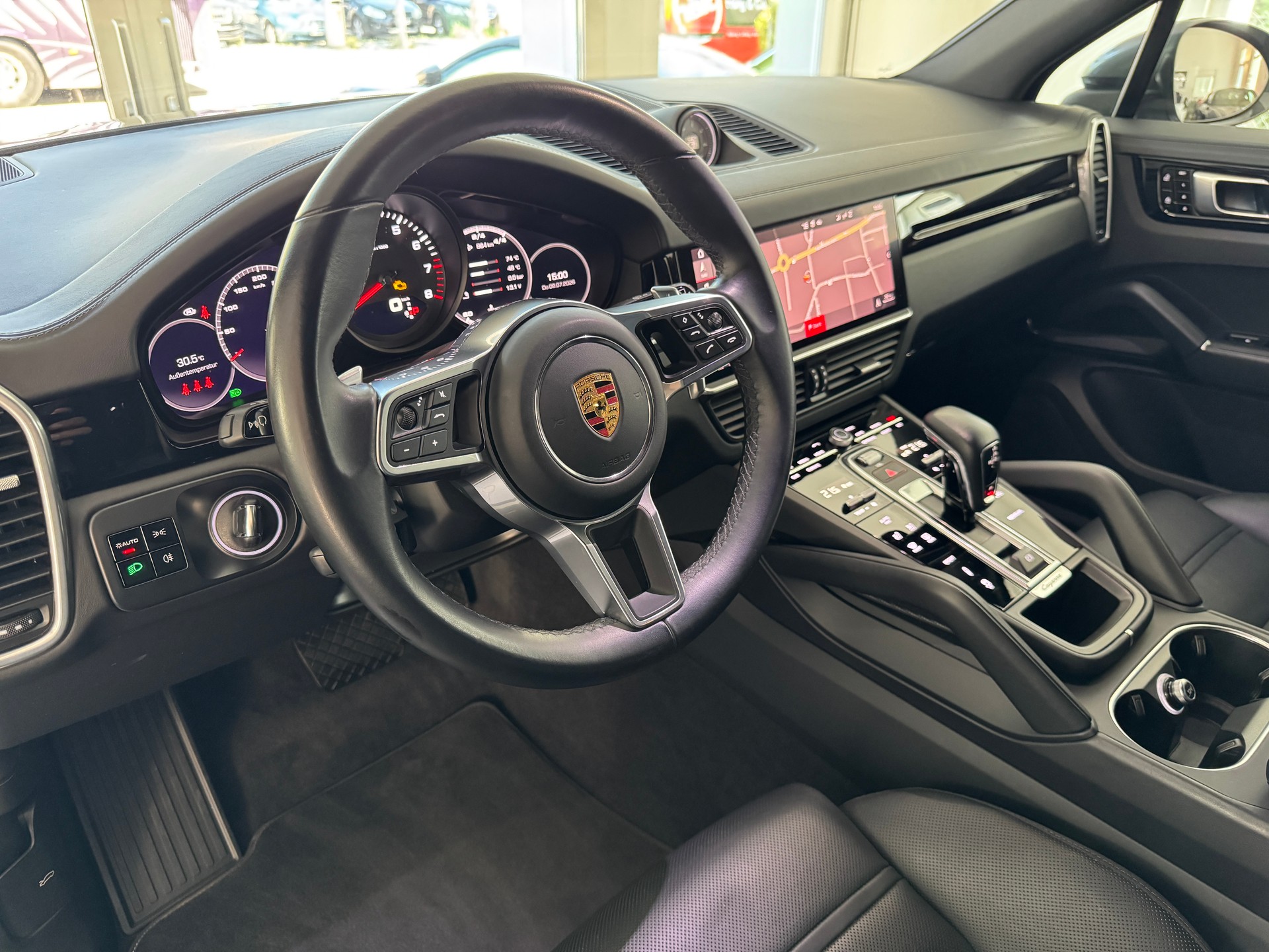 PORSCHE Cayenne-image-11
