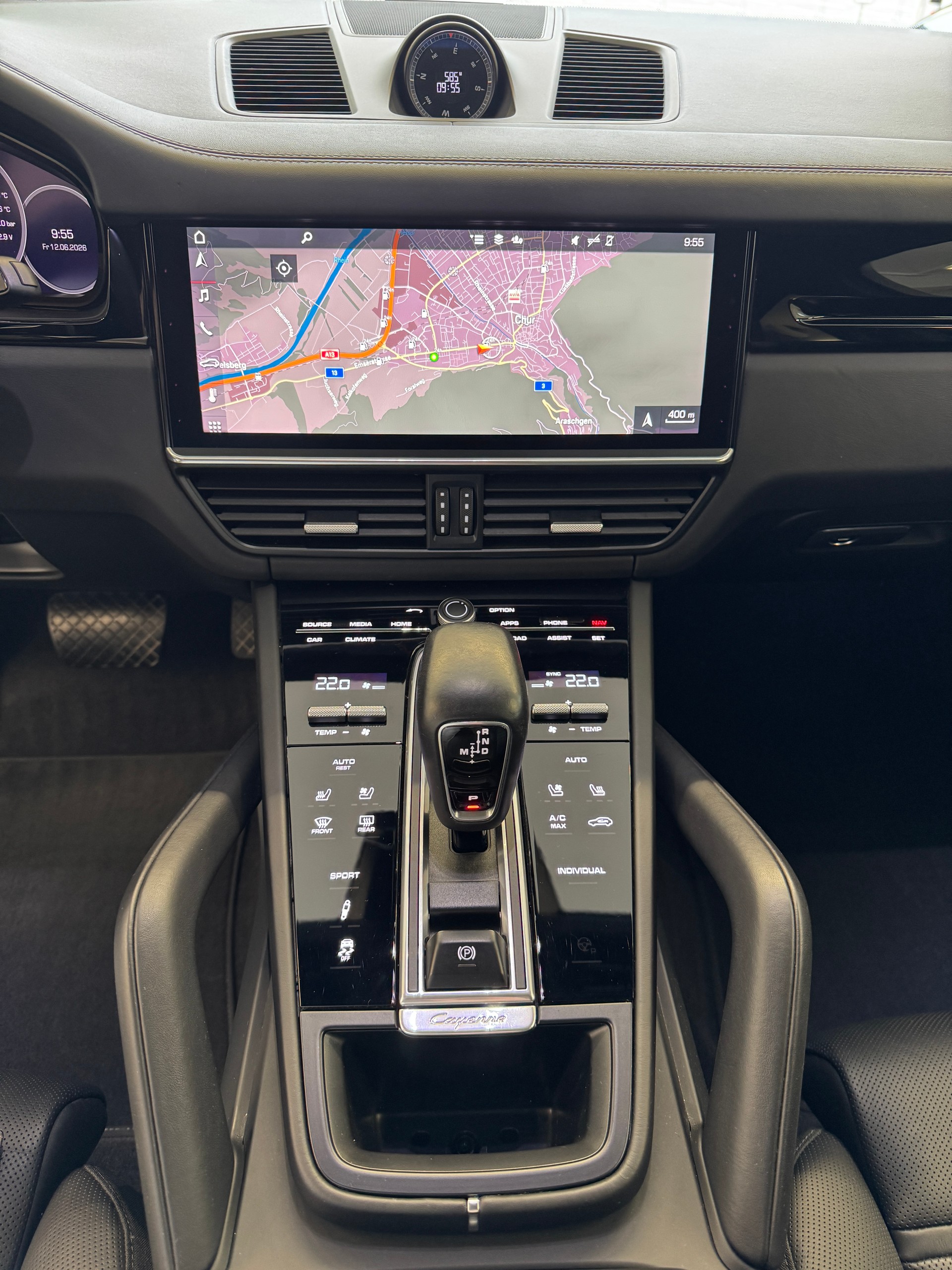 PORSCHE Cayenne-image-14