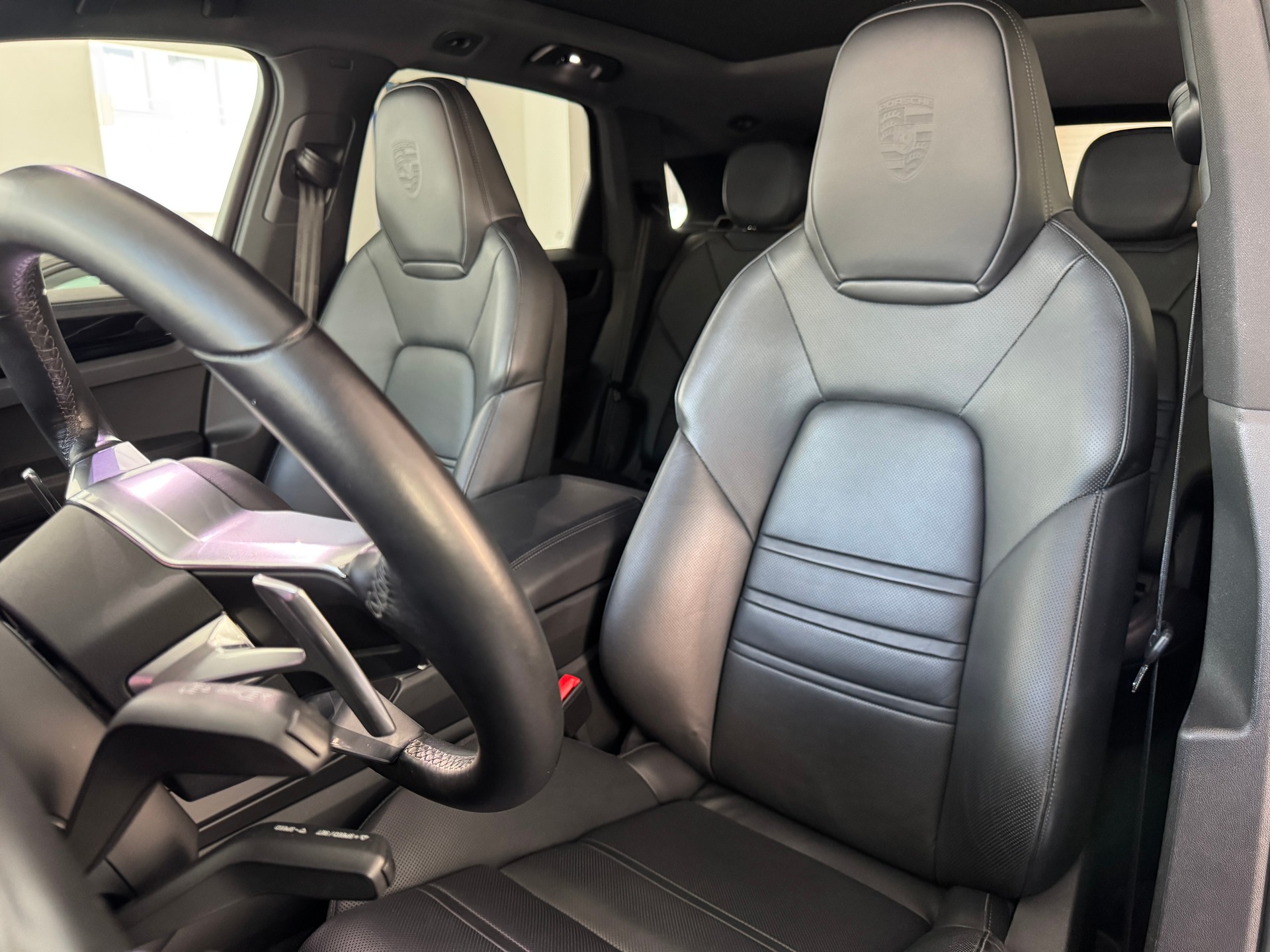 PORSCHE Cayenne-image-10