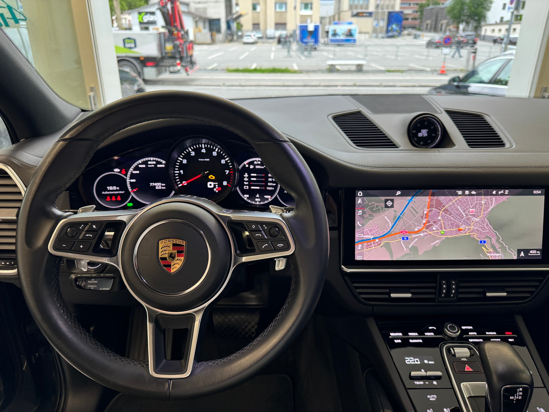 PORSCHE Cayenne-image-13