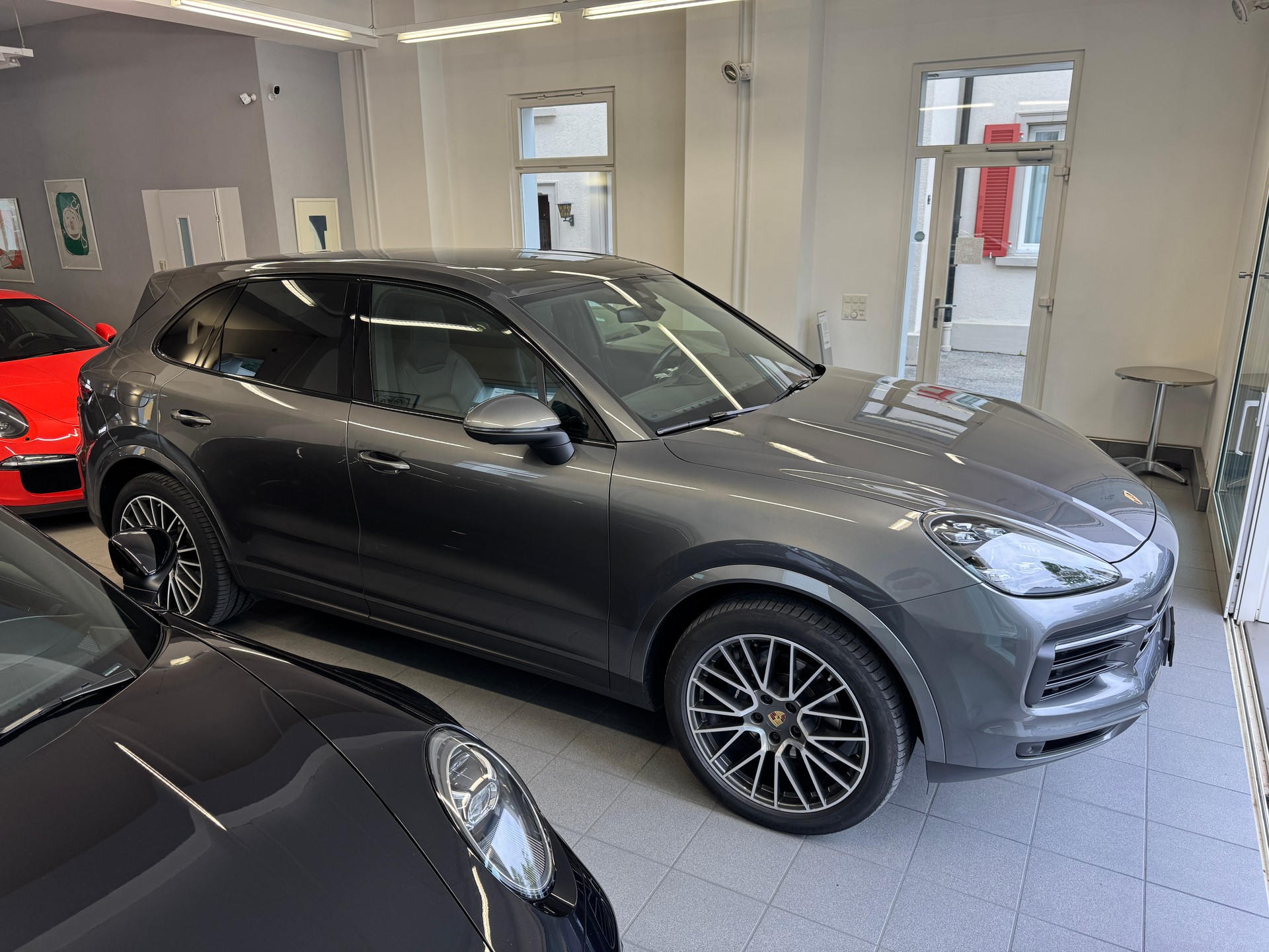 PORSCHE Cayenne-image-6