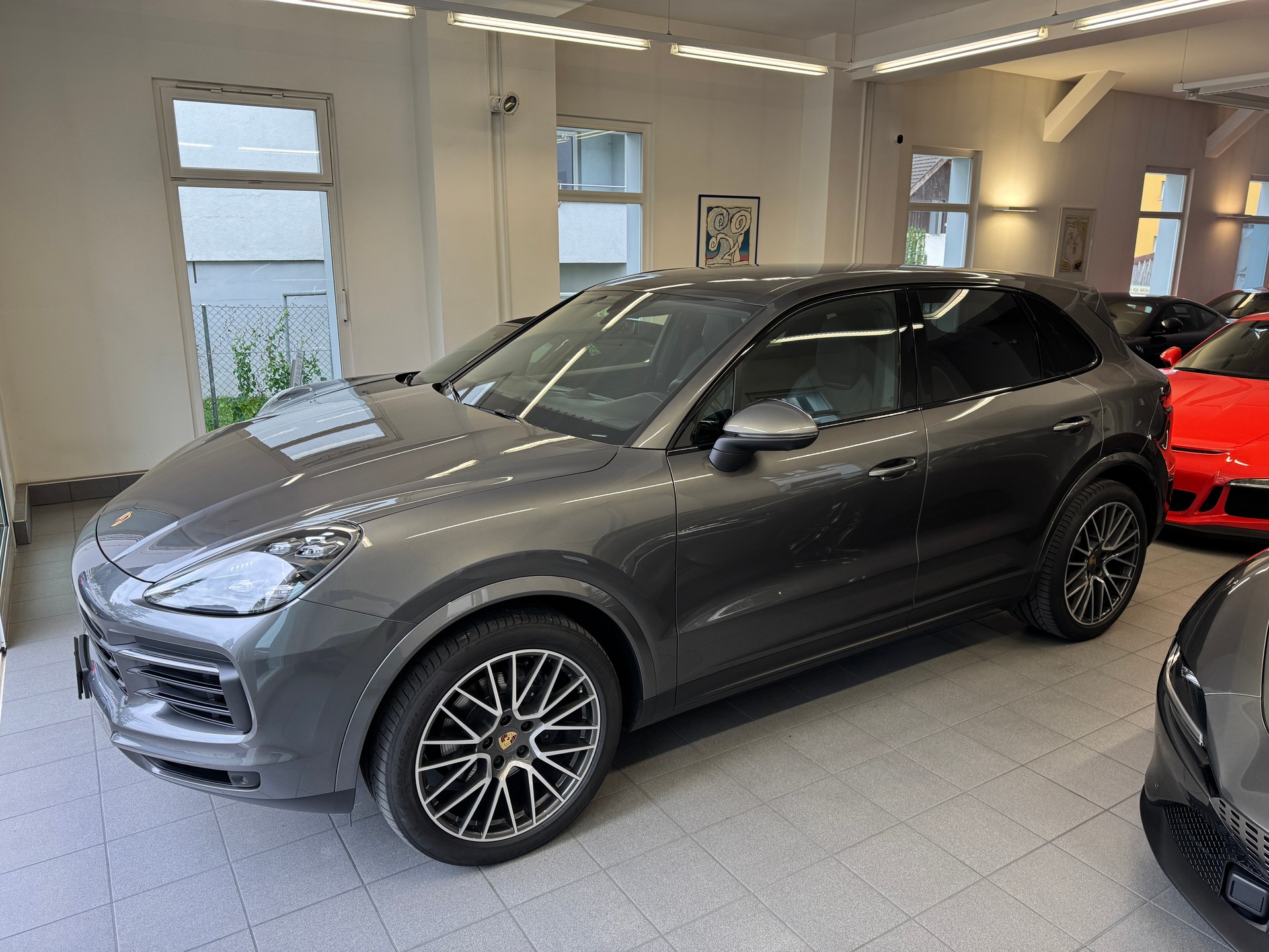 PORSCHE Cayenne-image-3